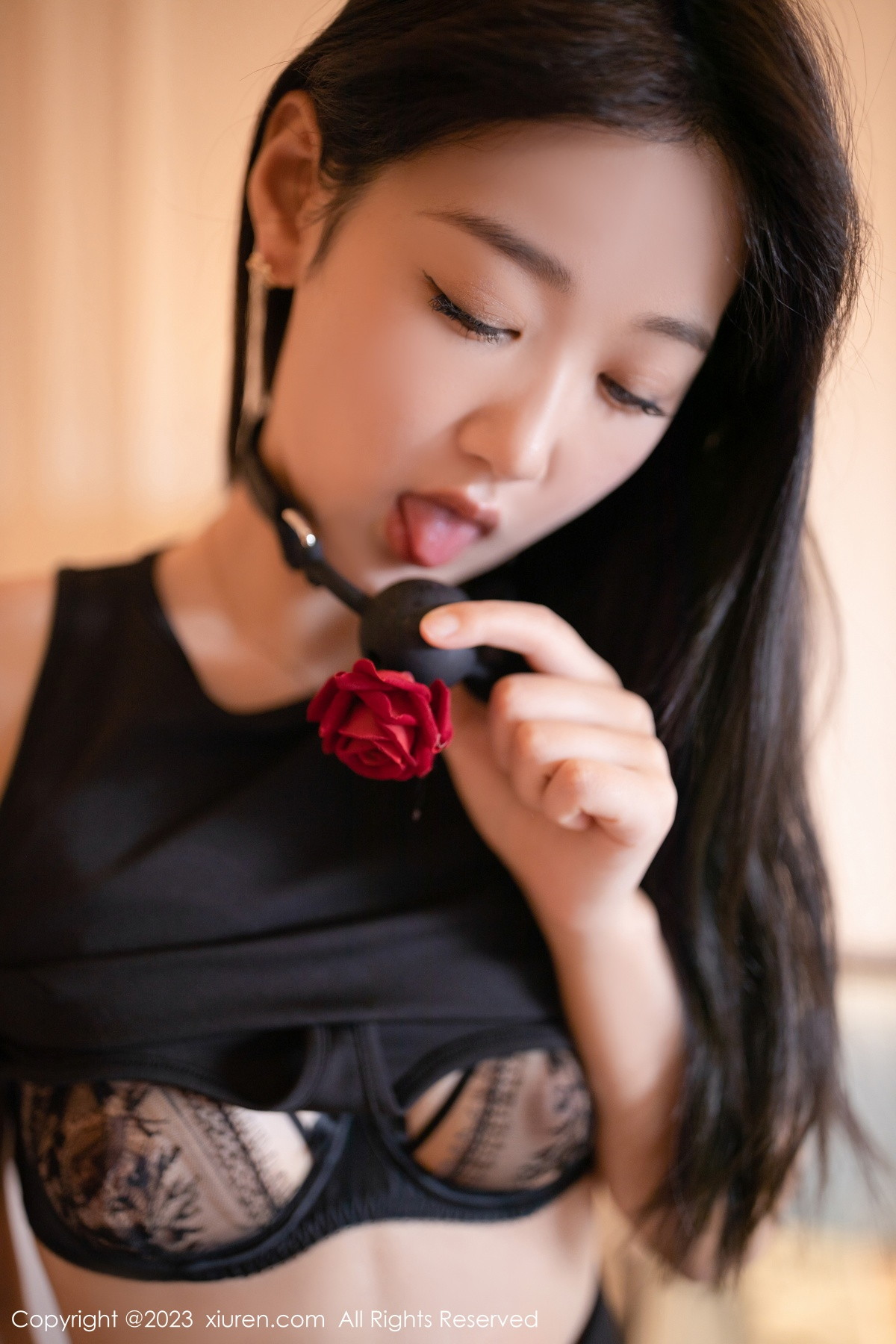 [XiuRen]高清写真图 2023.01.03 No.6079 唐安琪 情趣美腿
