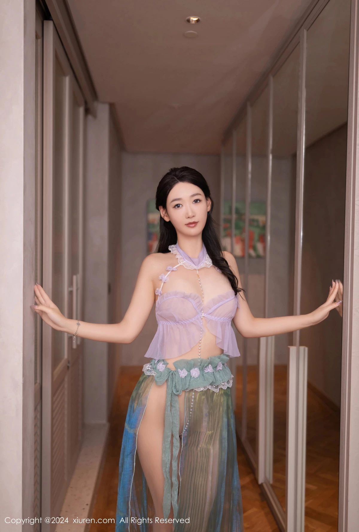 [XiuRen]高清写真图 2024.06.03 No.8644 唐安琪 丝袜美腿