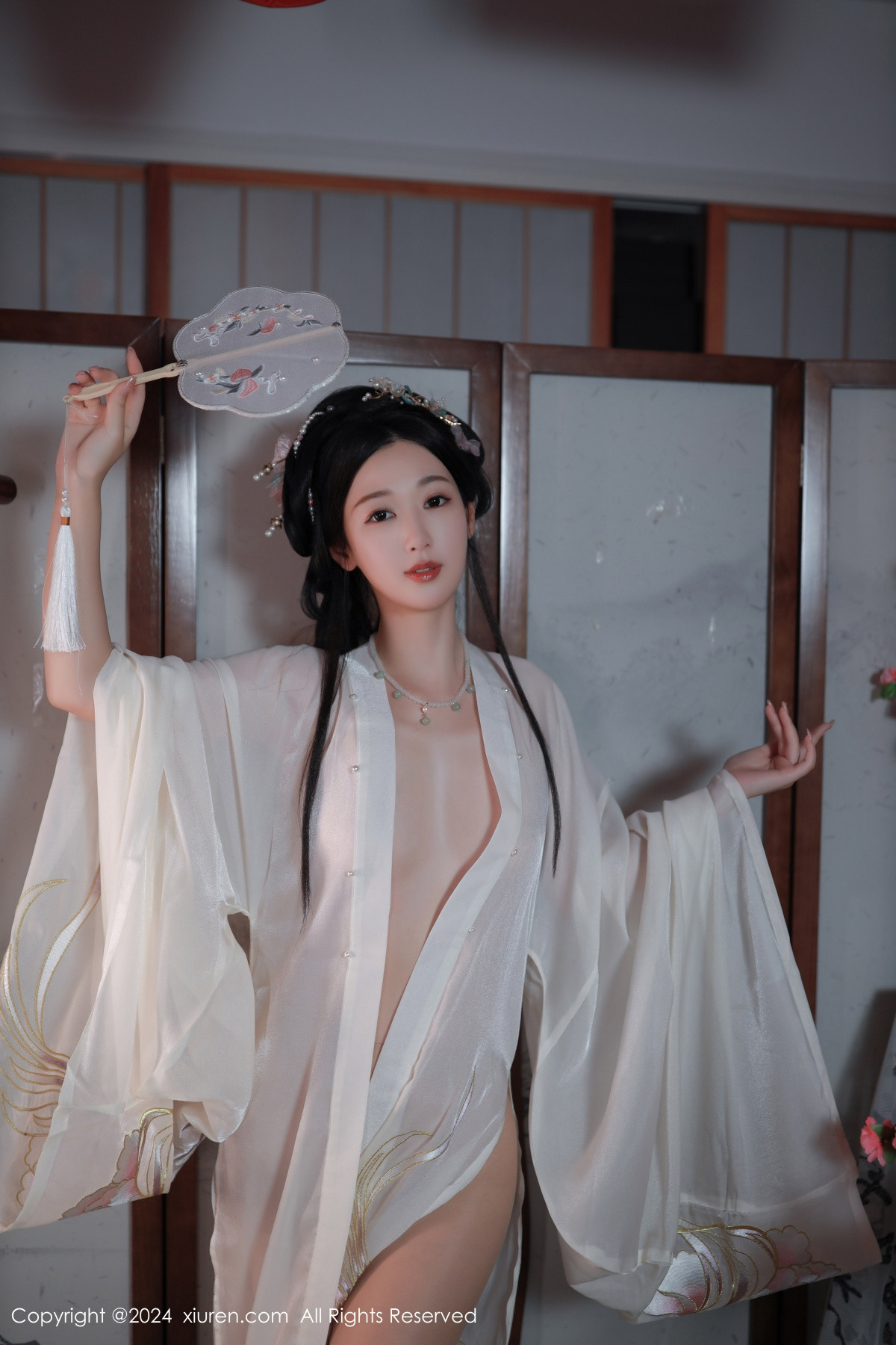[XiuRen]高清写真图 2024.07.22 No.8898 唐安琪 丝袜美腿