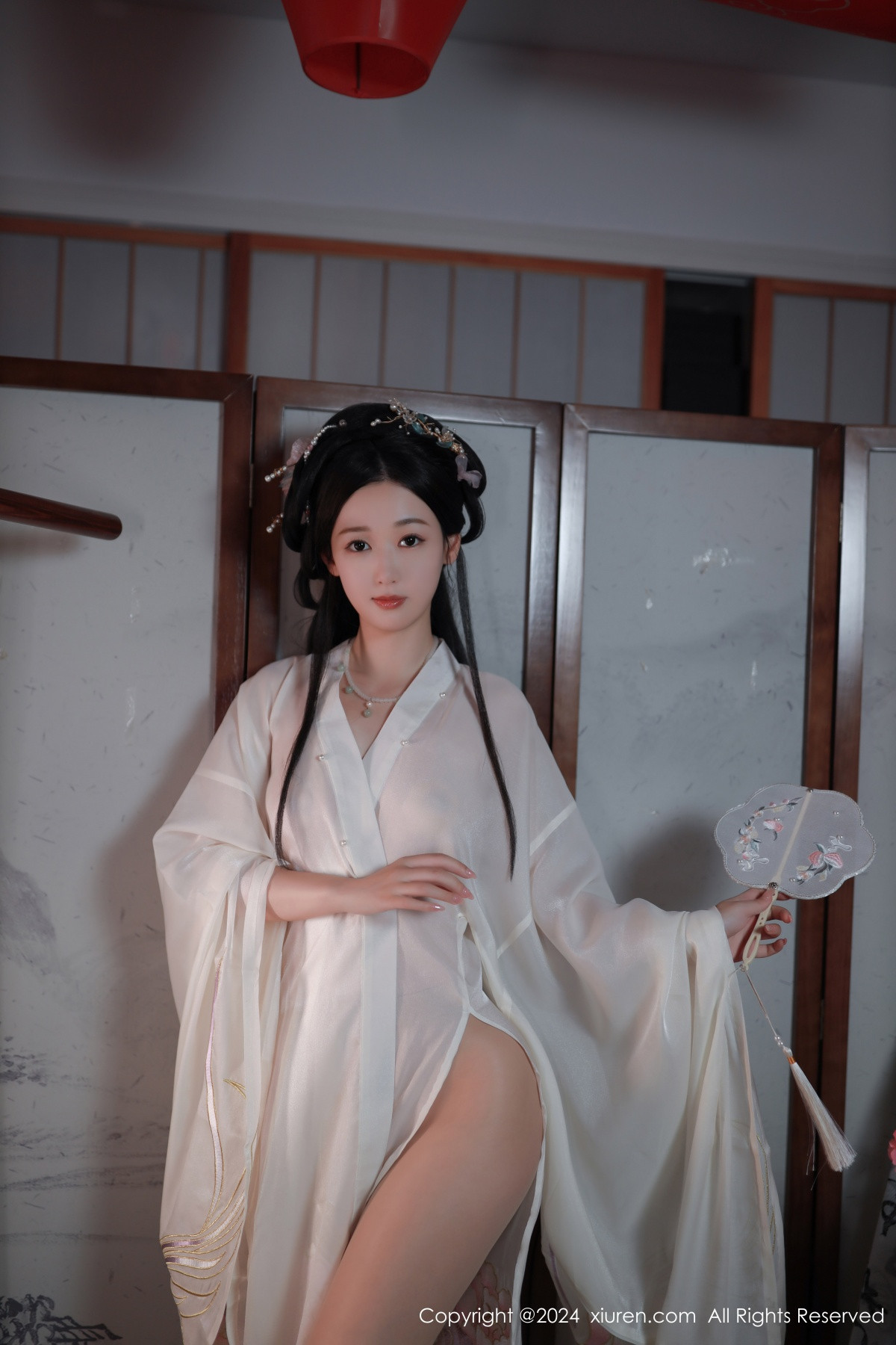 [XiuRen]高清写真图 2024.07.22 No.8898 唐安琪 丝袜美腿