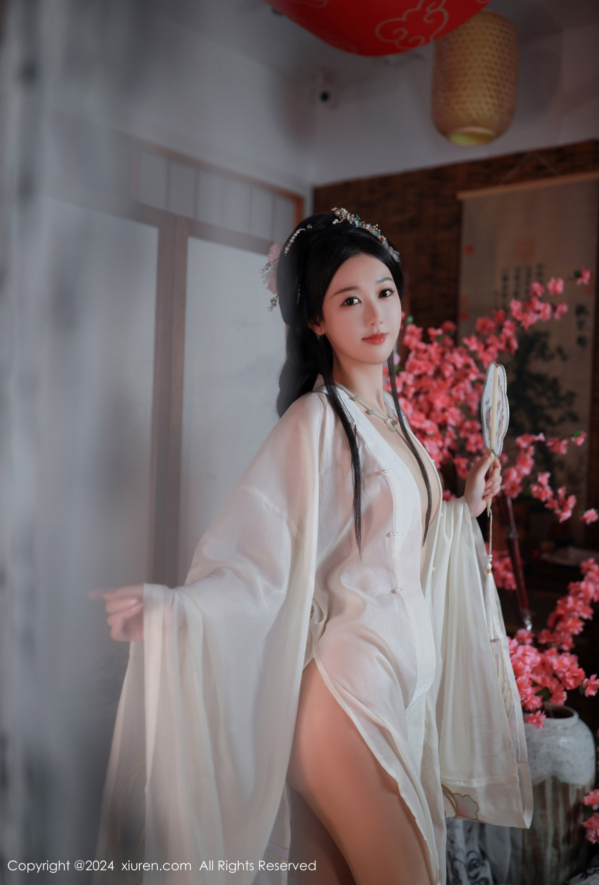 [XiuRen]高清写真图 2024.07.22 No.8898 唐安琪 丝袜美腿