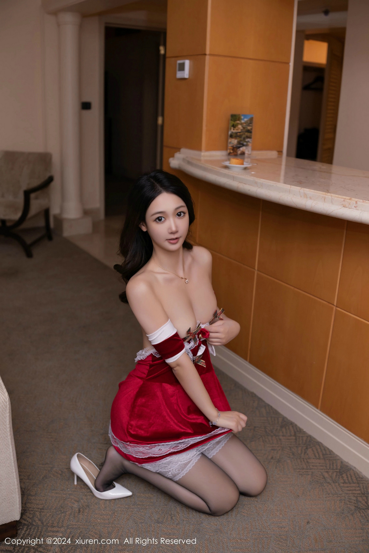 [XiuRen]高清写真图 2024.12.23 No.9644 唐安琪 丝袜美腿