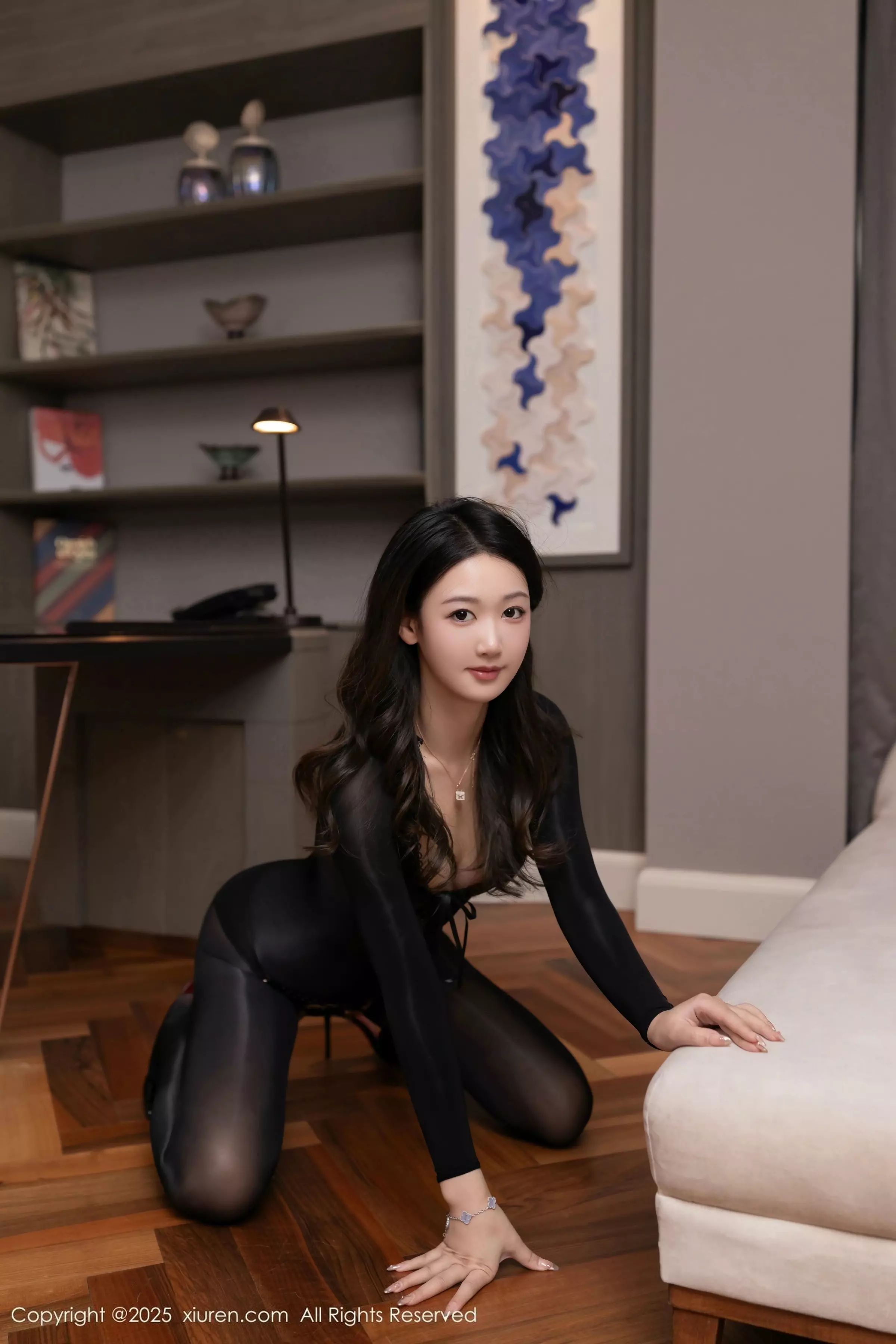 [XiuRen]高清写真图 2025.03.17 No.10030 唐安琪 黑丝美腿