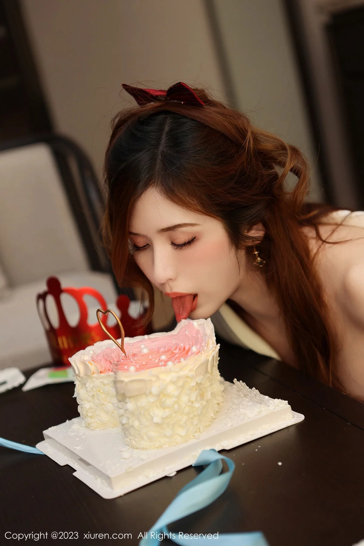 [XiuRen]高清写真图 2023.12.27 No.7872 月野兔美妞 美腿黑丝
