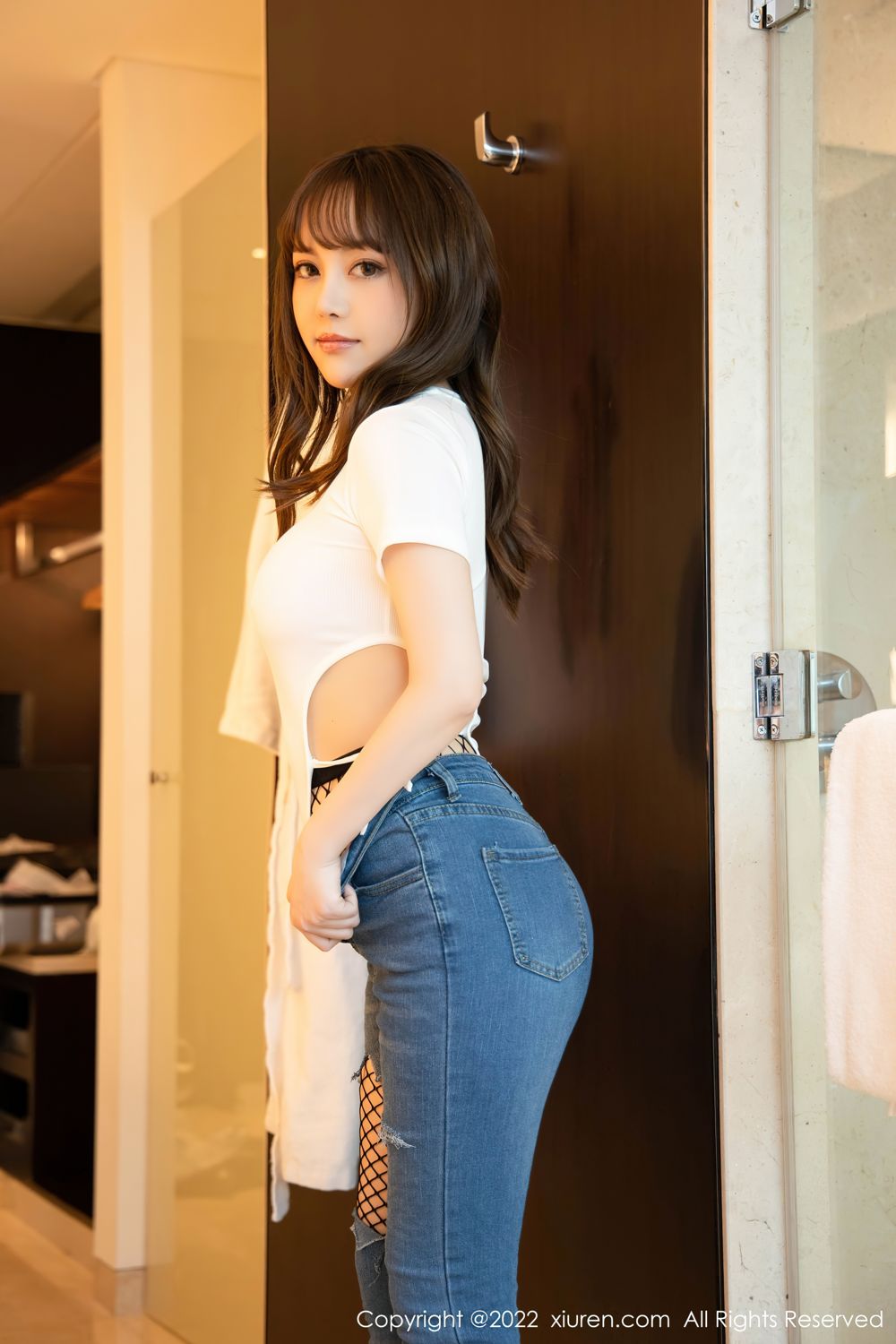[XiuRen]高清写真图 2022.03.17 No.4729 豆瓣酱