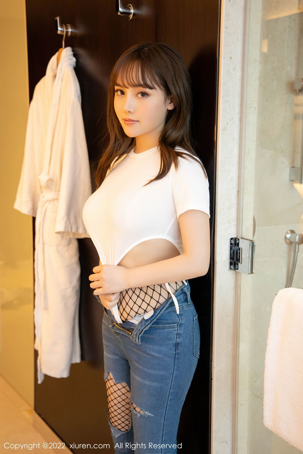 [XiuRen]高清写真图 2022.03.17 No.4729 豆瓣酱