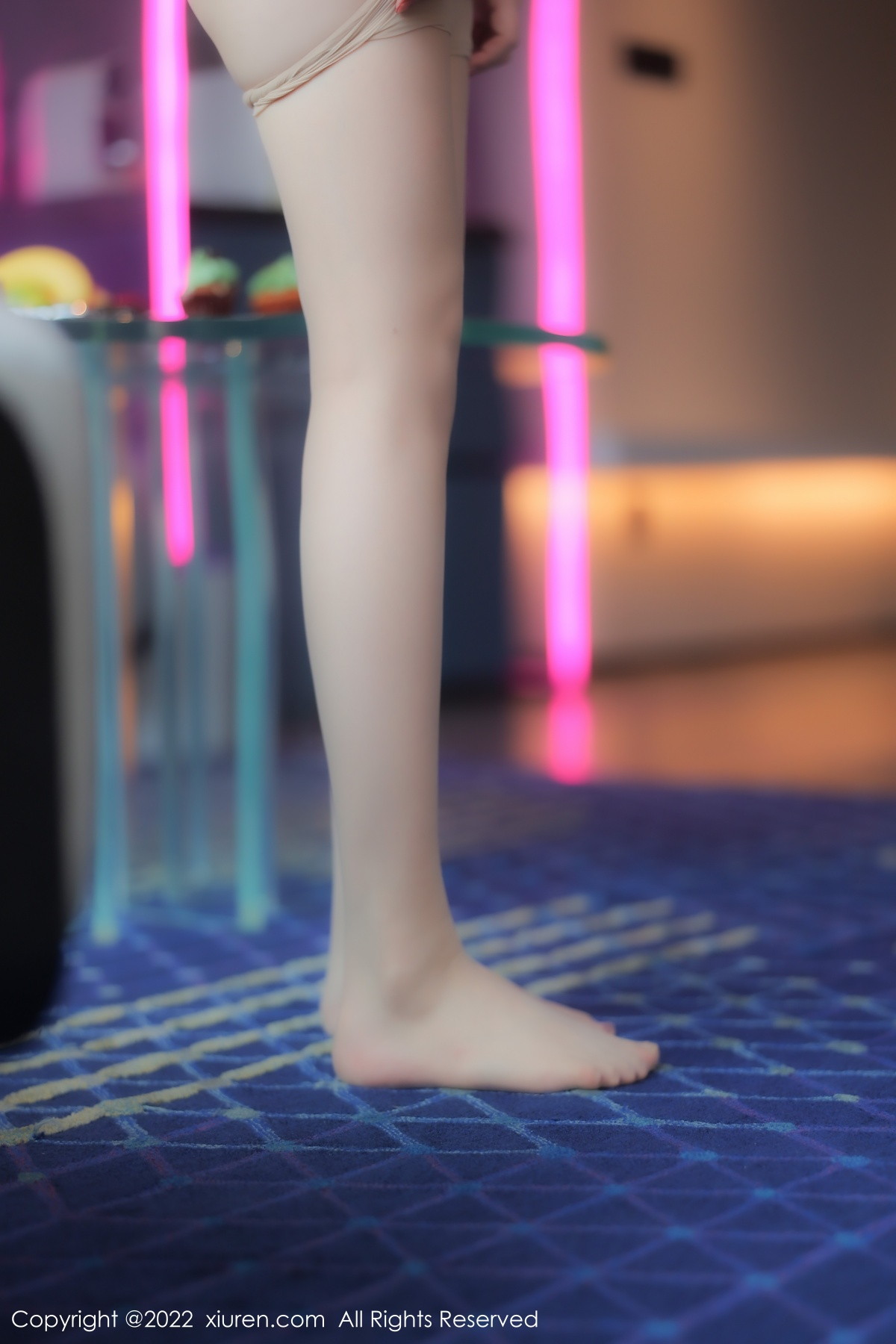 [XiuRen]高清写真图 2022.12.23 No.6035 豆瓣酱 牛仔短裤