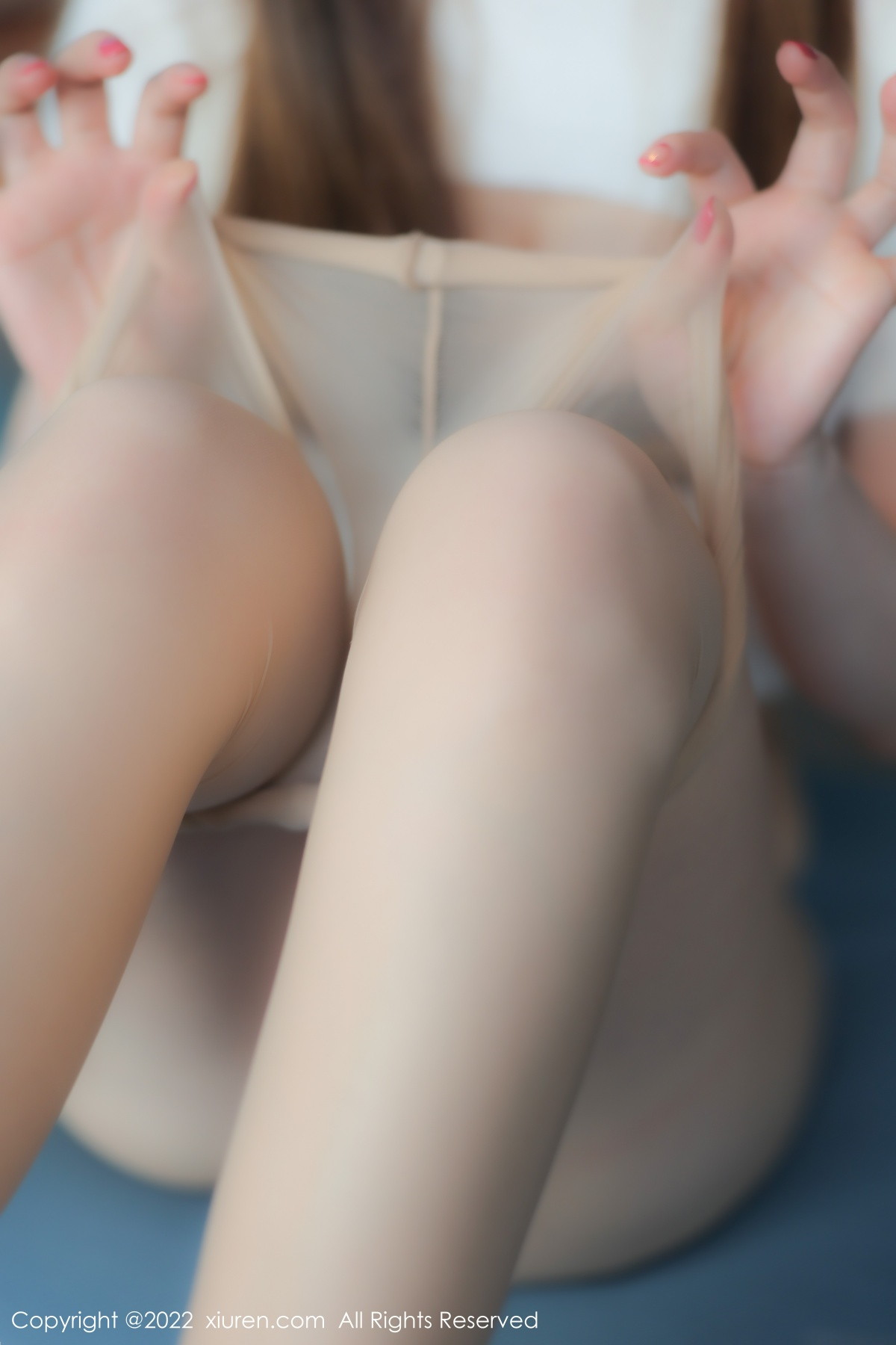 [XiuRen]高清写真图 2022.12.23 No.6035 豆瓣酱 牛仔短裤