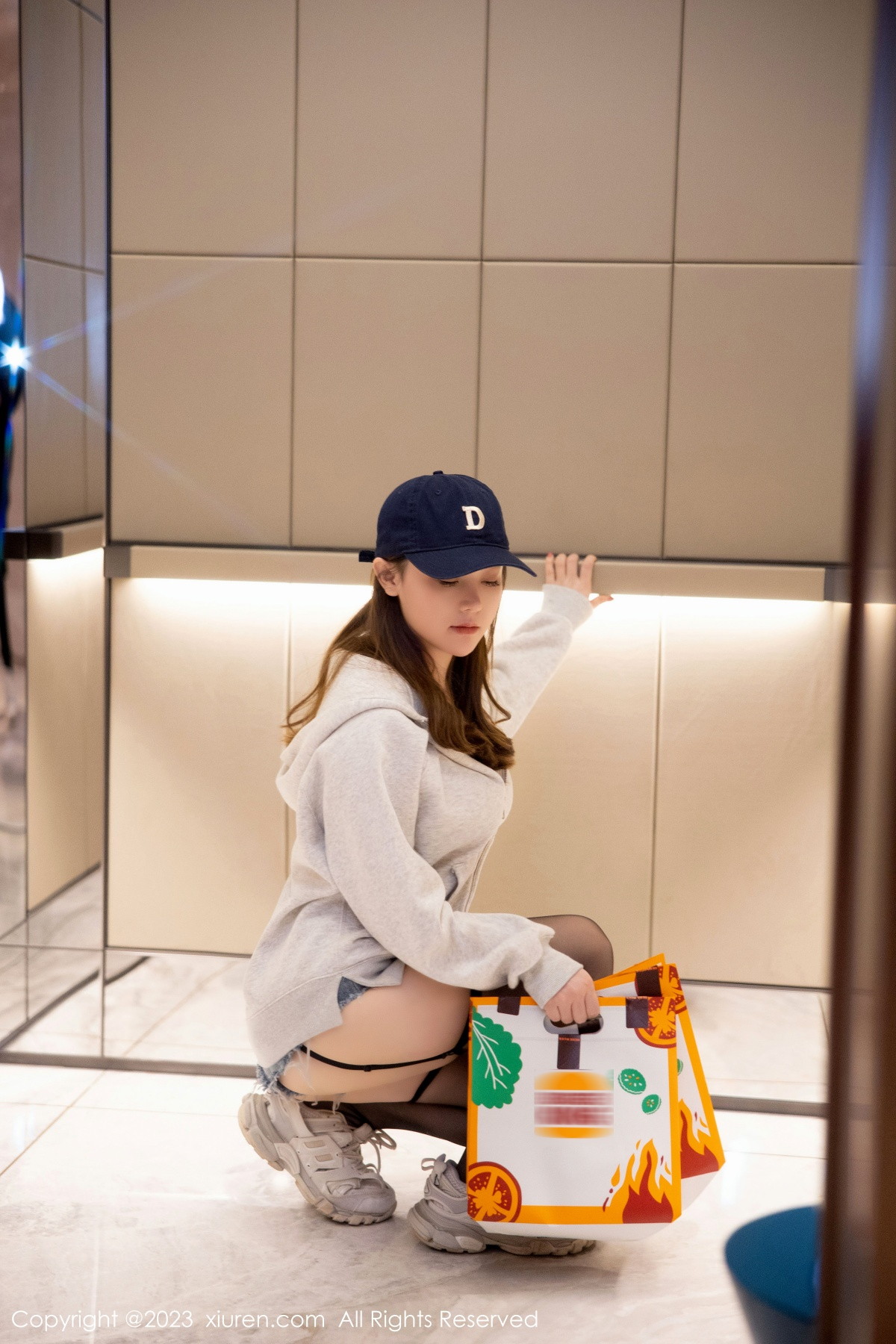 [XiuRen]高清写真图 2023.01.18 No.6155 豆瓣酱 外卖员