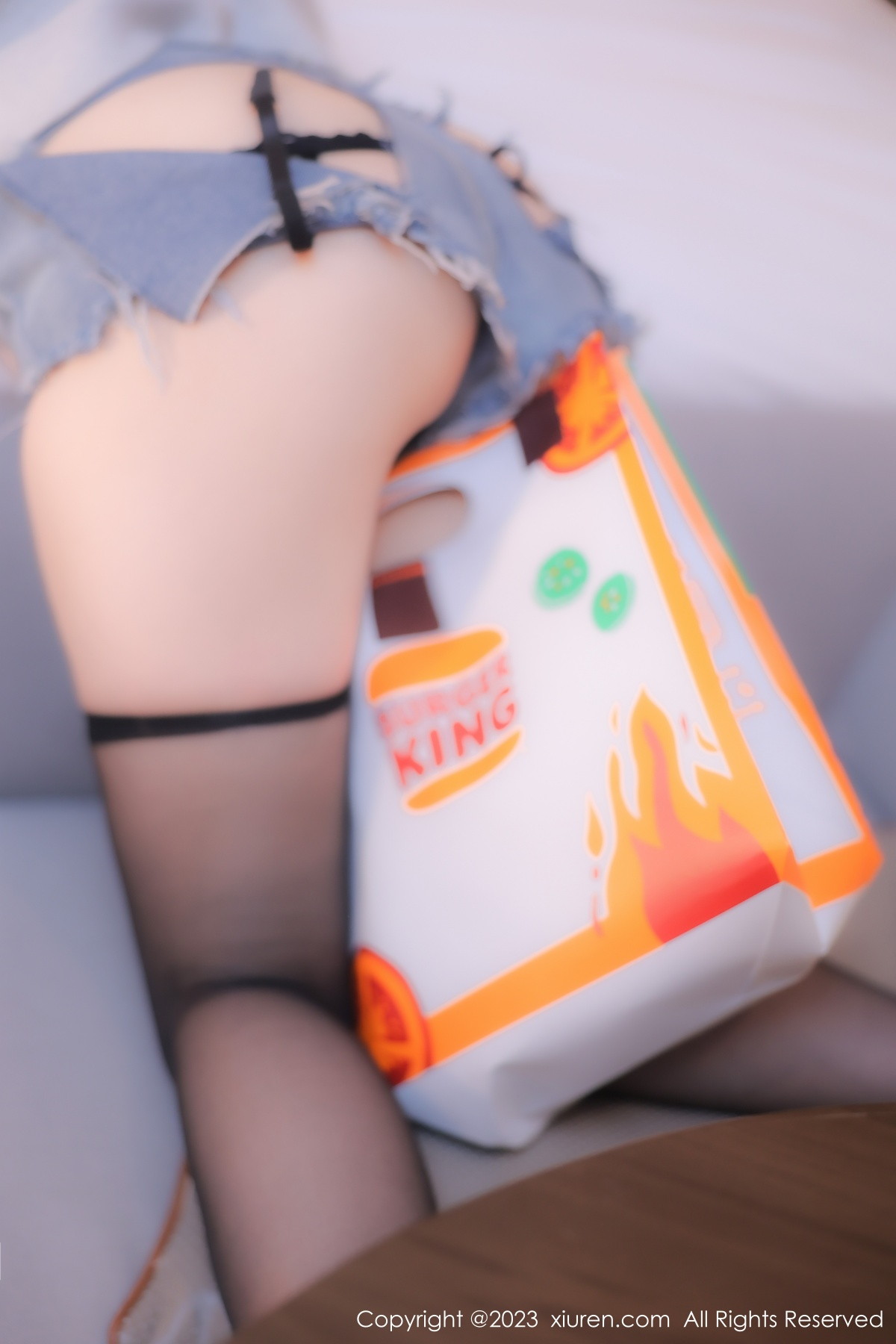 [XiuRen]高清写真图 2023.01.18 No.6155 豆瓣酱 外卖员