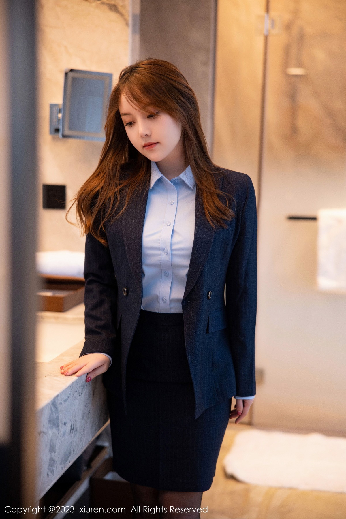 [XiuRen]高清写真图 2023.01.30 No.6190 豆瓣酱 制服美臀