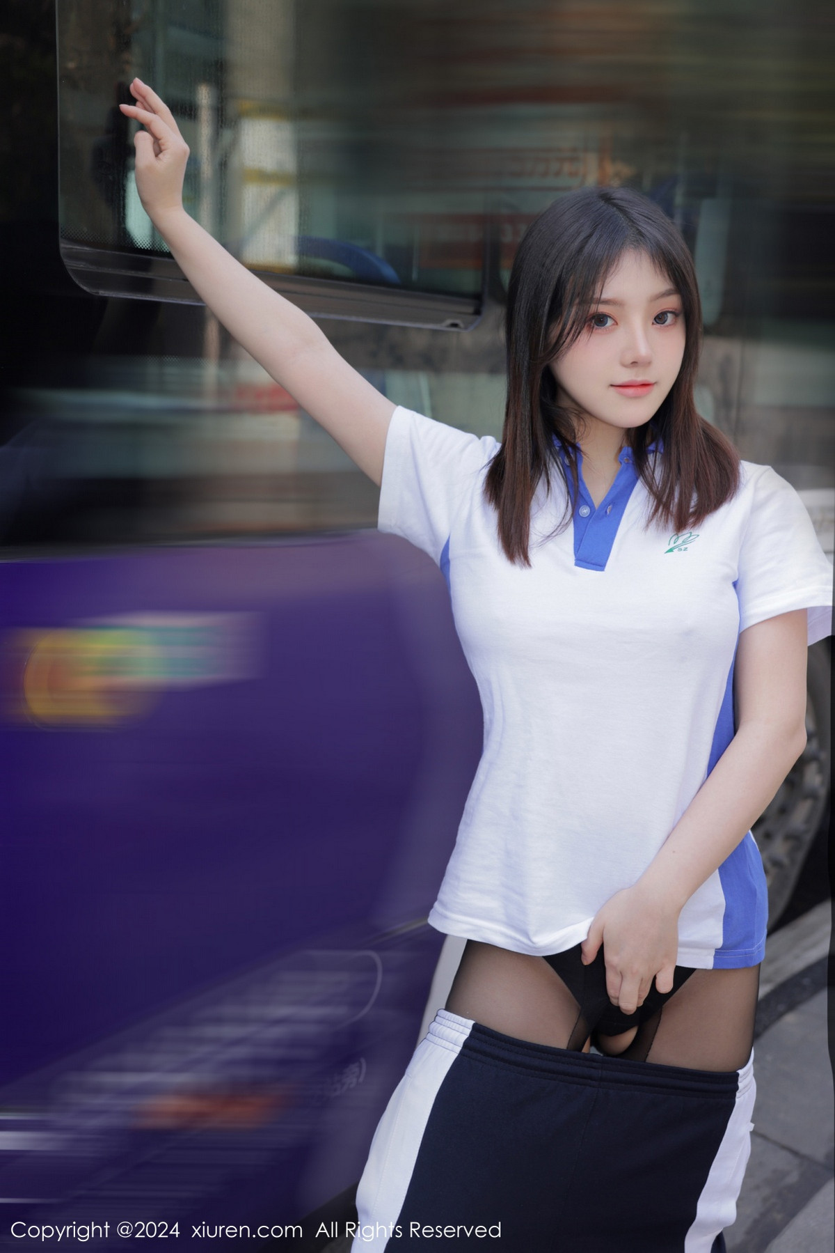 [XiuRen]高清写真图 2024.01.19 No.7994 豆瓣酱 制服美臀