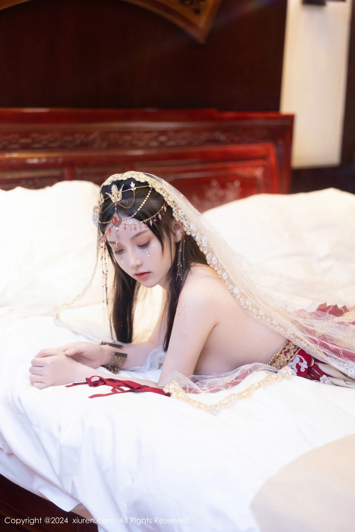 [XiuRen]高清写真图 2024.04.07 No.8349 豆瓣酱 美乳性感