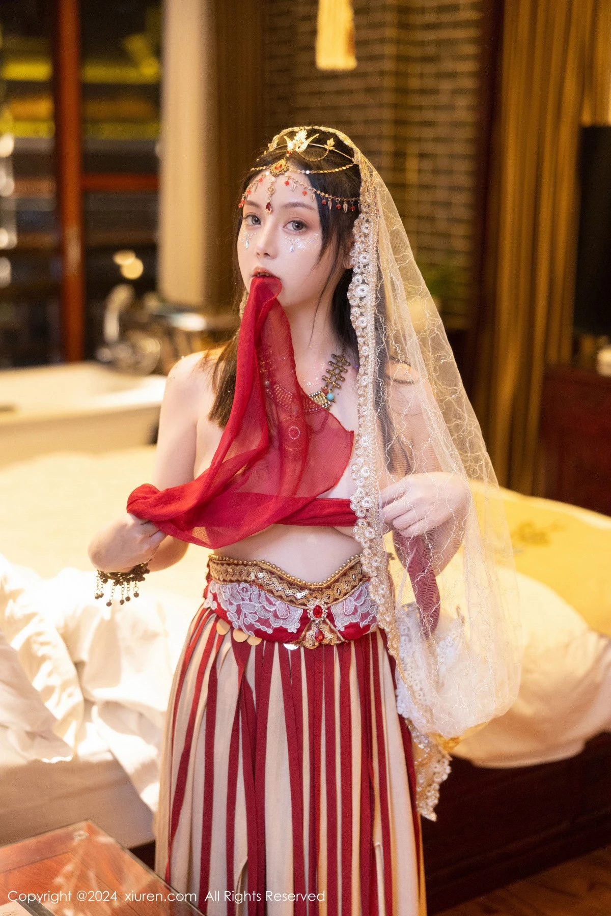 [XiuRen]高清写真图 2024.04.07 No.8349 豆瓣酱 美乳性感