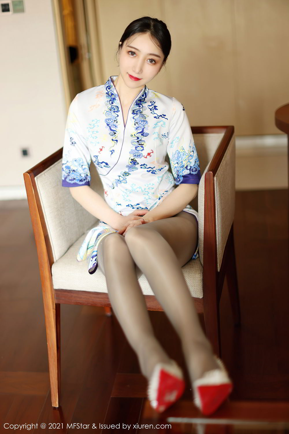[MFStar]高清写真图 2021.04.30 VOL.490 水水er