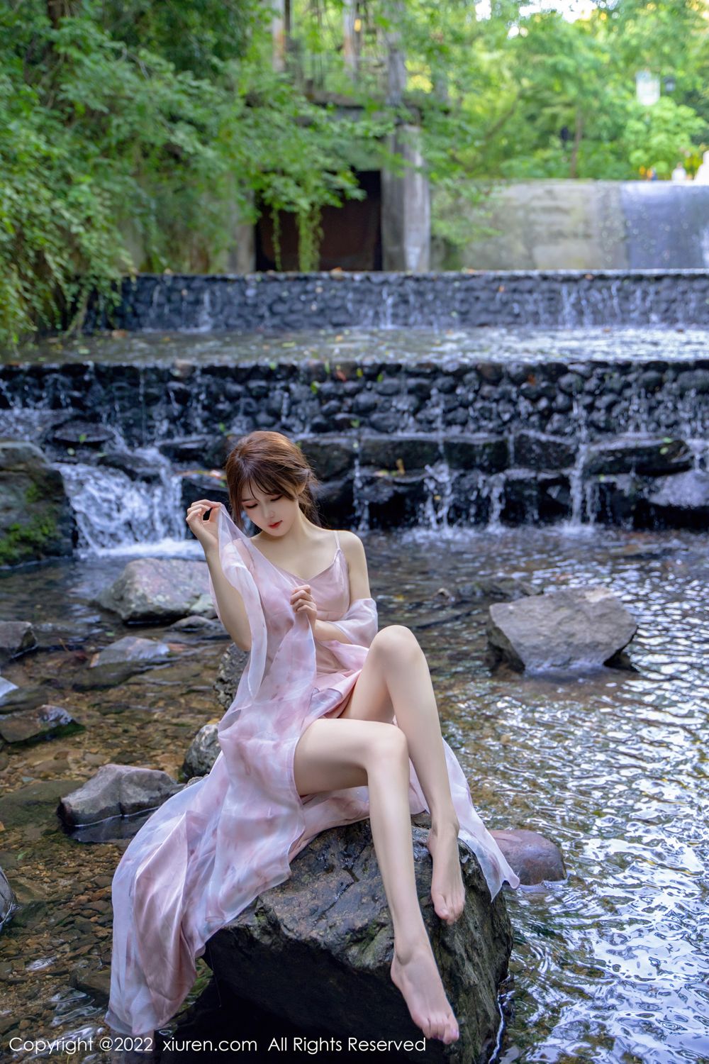 [XiuRen秀人网]高清写真图 2022.10.11 No.5690 婠婠么&小肥莹