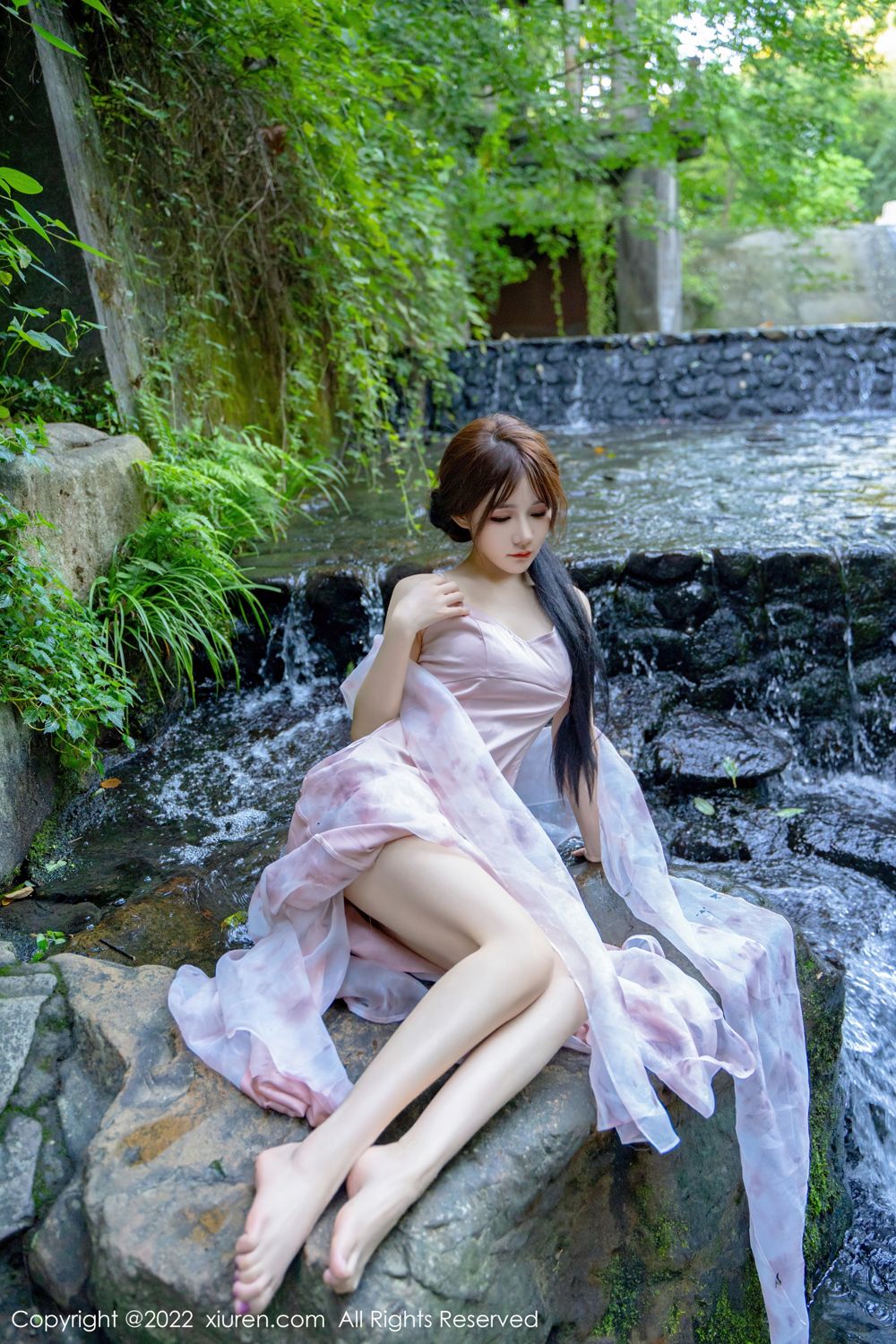 [XiuRen秀人网]高清写真图 2022.10.11 No.5690 婠婠么&小肥莹