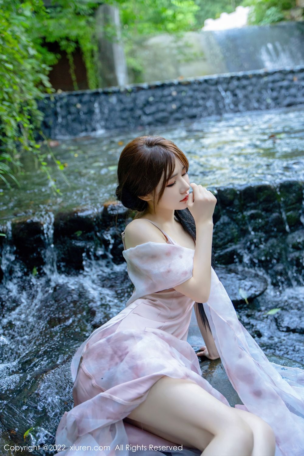 [XiuRen秀人网]高清写真图 2022.10.11 No.5690 婠婠么&小肥莹