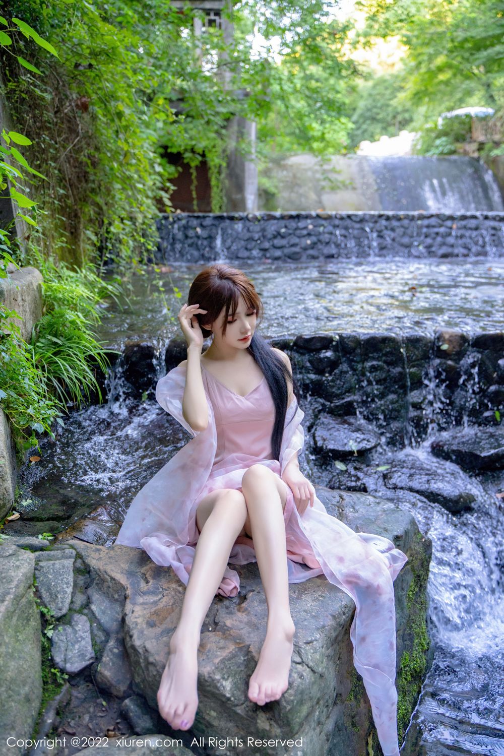 [XiuRen秀人网]高清写真图 2022.10.11 No.5690 婠婠么&小肥莹
