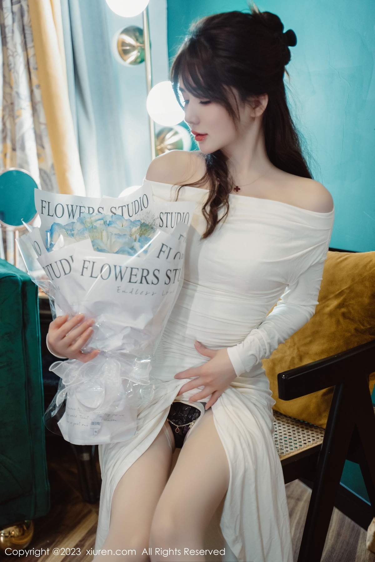 [XiuRen]高清写真图 2023.01.29 No.6182 婠婠么 丝袜美腿