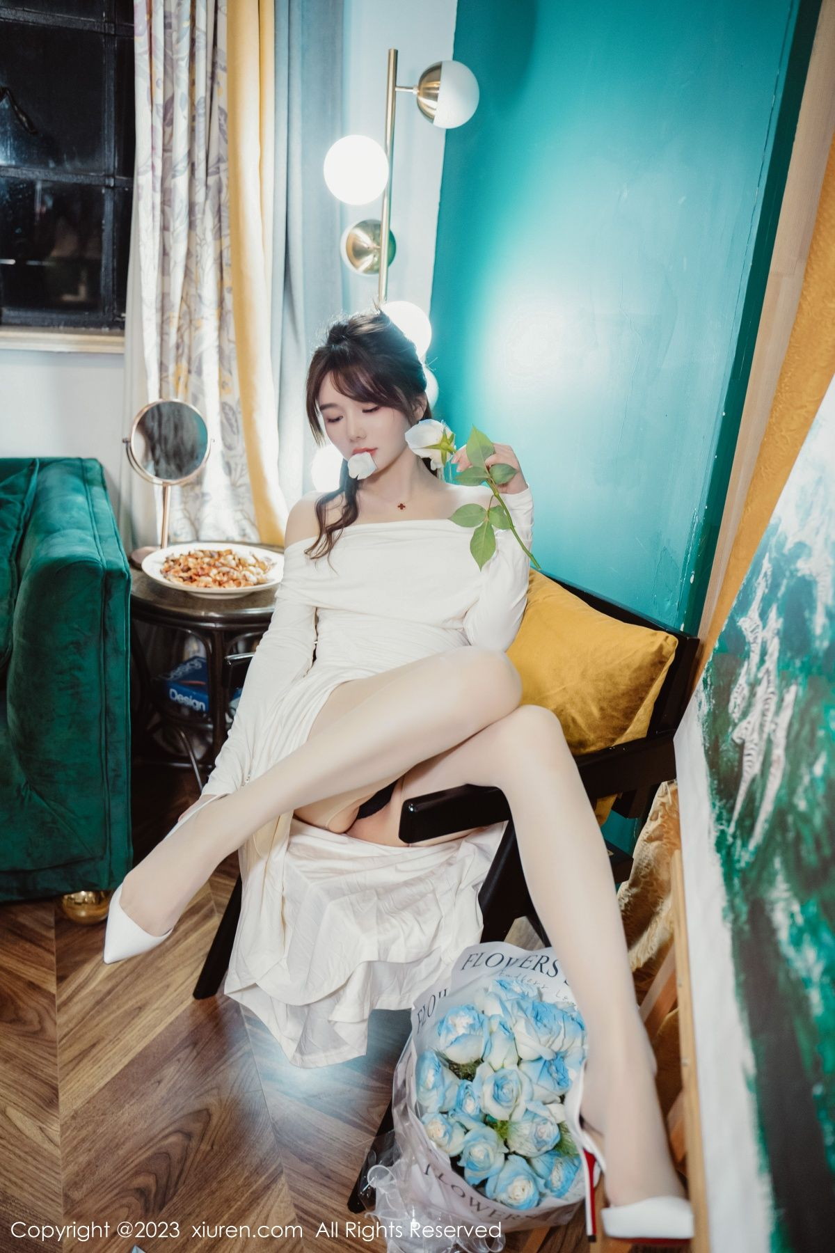 [XiuRen]高清写真图 2023.01.29 No.6182 婠婠么 丝袜美腿