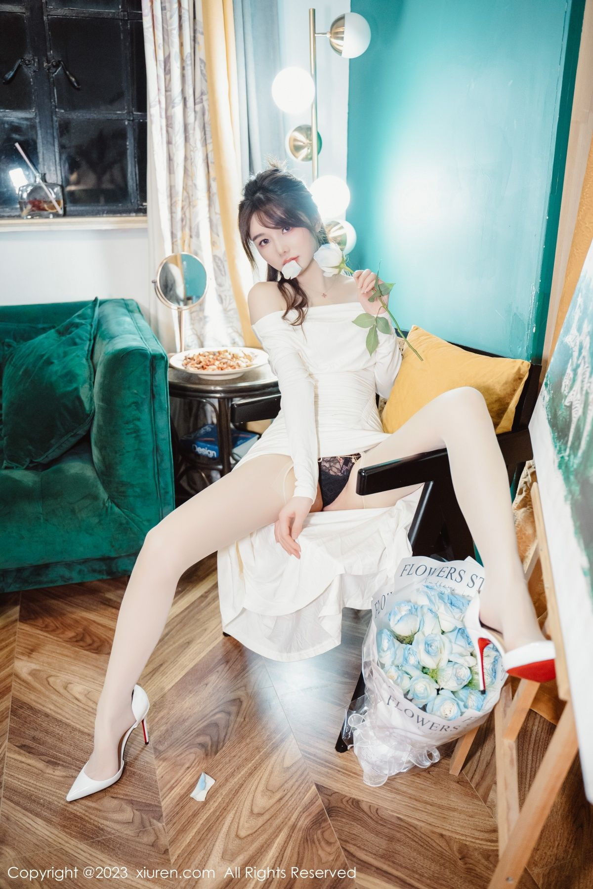 [XiuRen]高清写真图 2023.01.29 No.6182 婠婠么 丝袜美腿