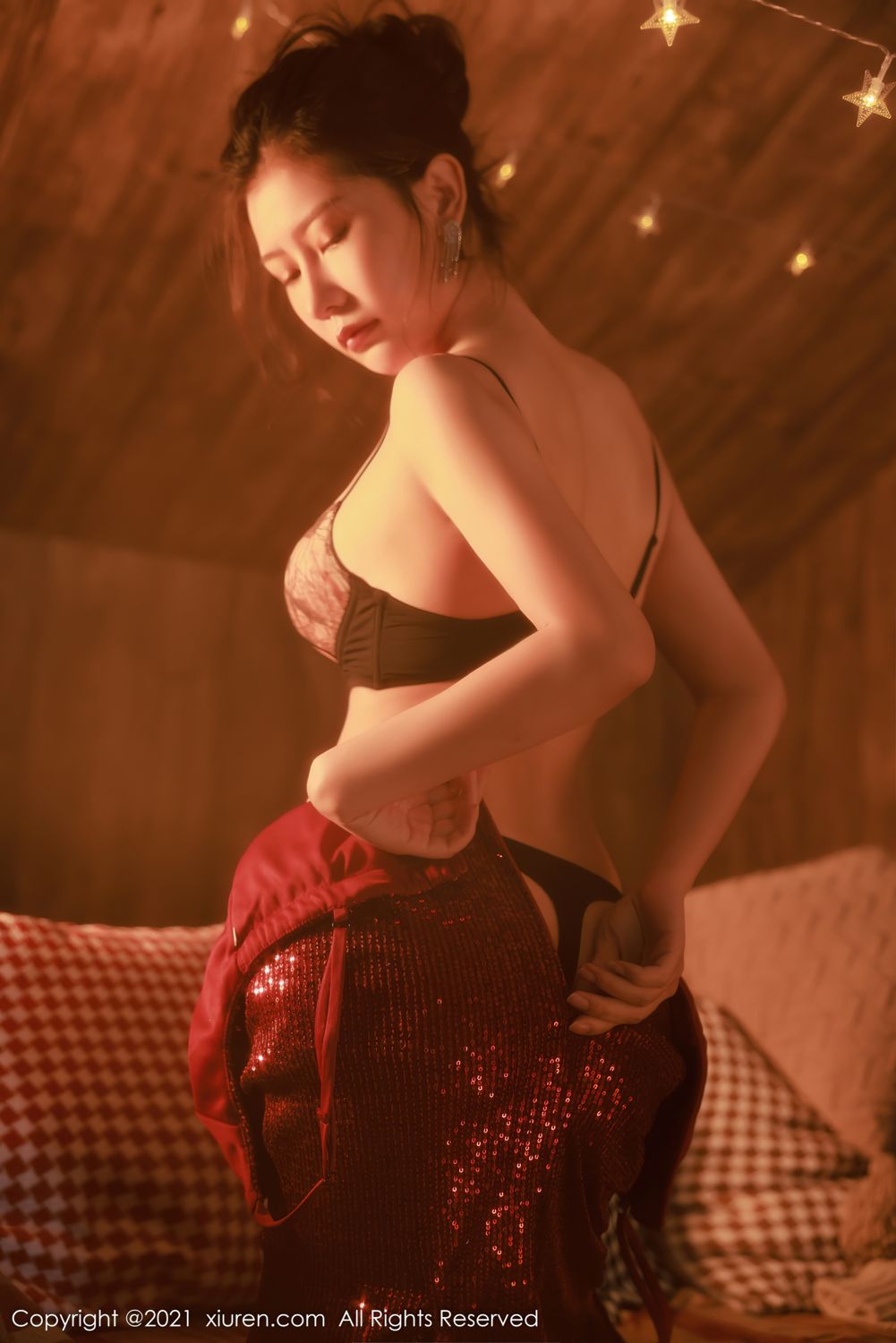 [XiuRen]高清写真图 2021.12.20 No.4357 尹甜甜