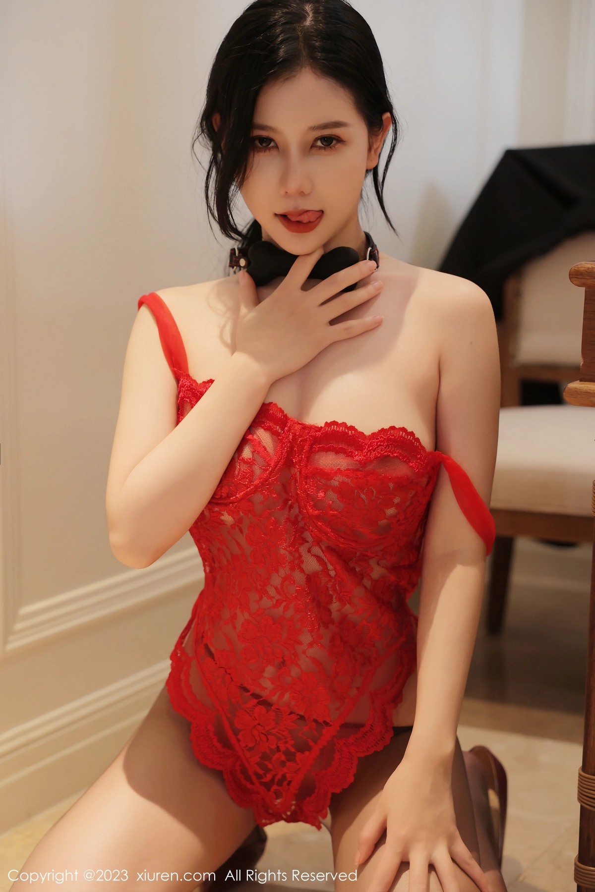[XiuRen]高清写真图 2023.03.27 No.6475 尹甜甜 万宁旅拍