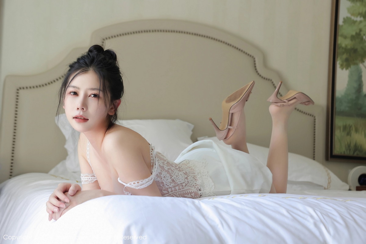 [XiuRen]高清写真图 2023.07.24 No.7124 尹甜甜 完美身材