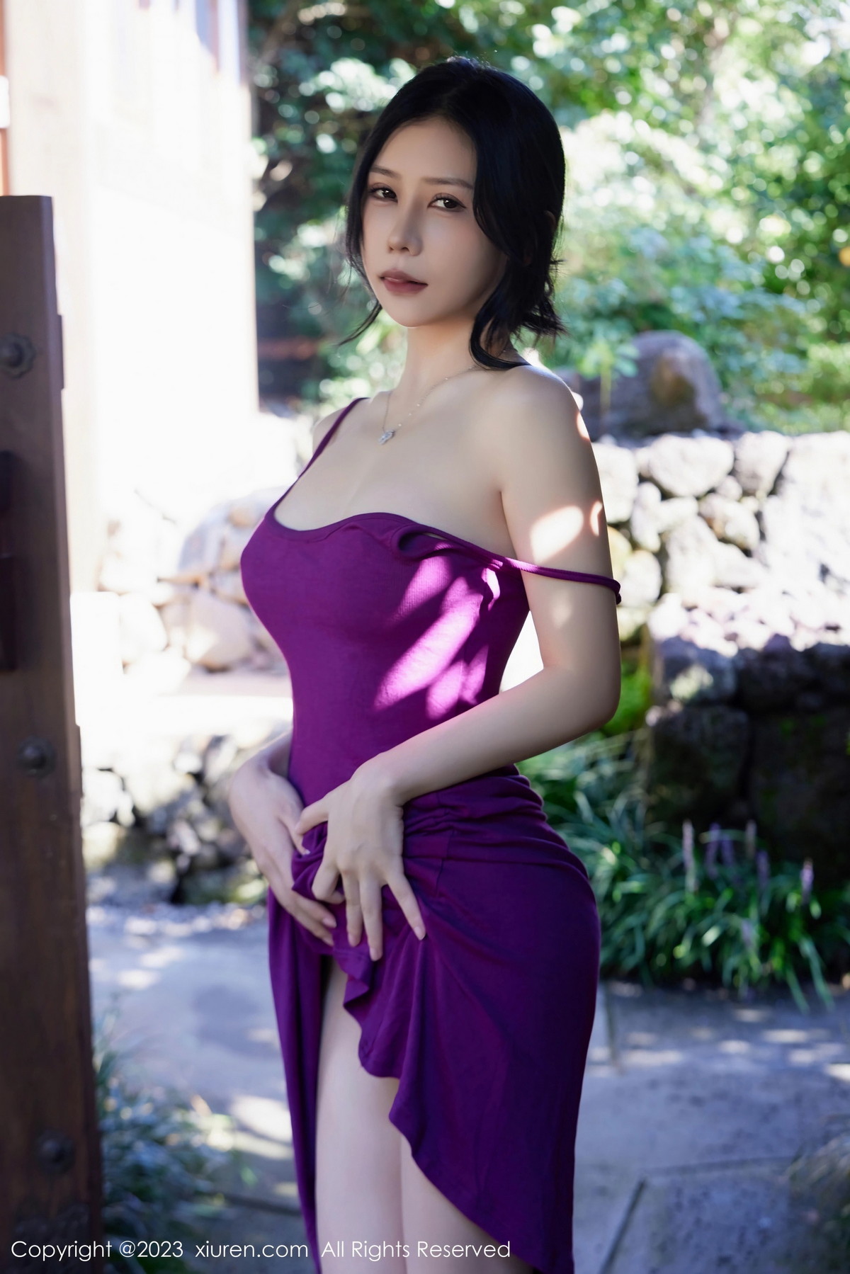 [XiuRen]高清写真图 2023.10.10 No.7485 尹甜甜 长裙美腿