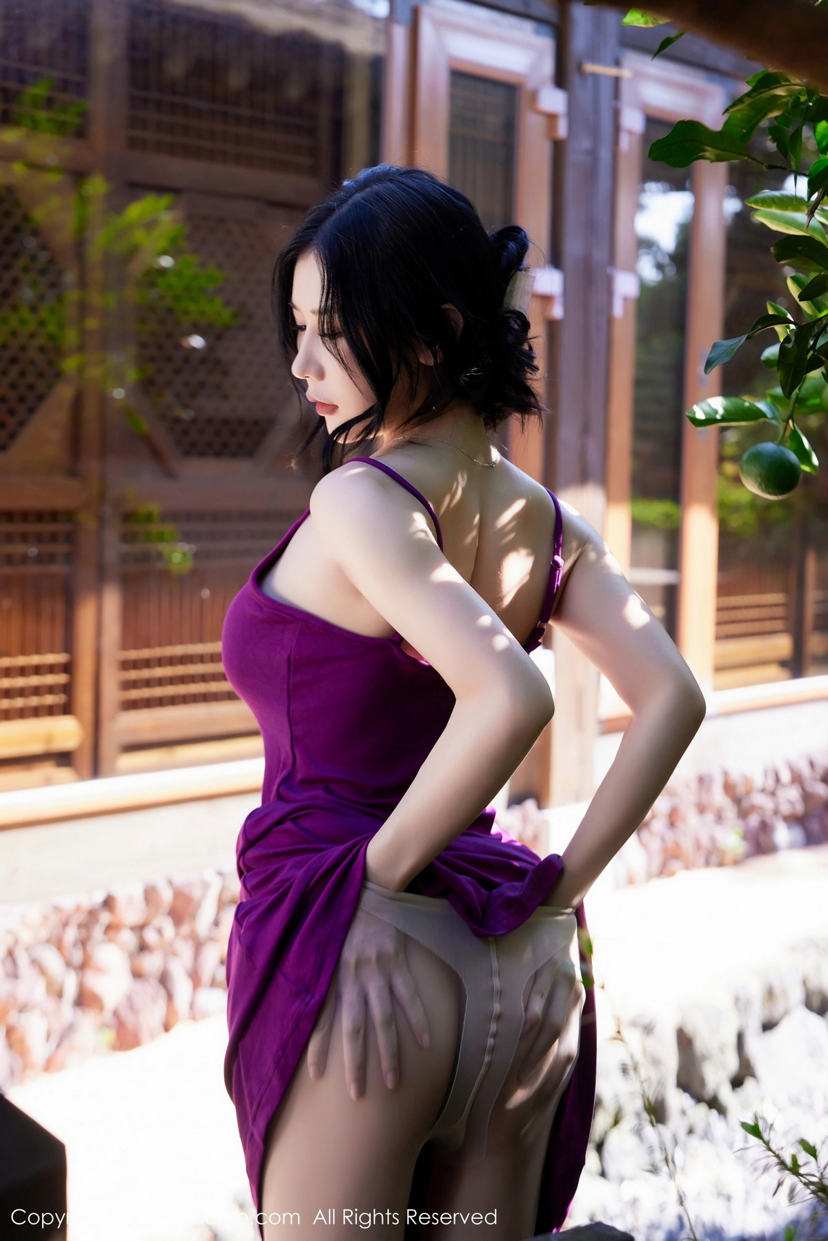 [XiuRen]高清写真图 2023.10.10 No.7485 尹甜甜 长裙美腿