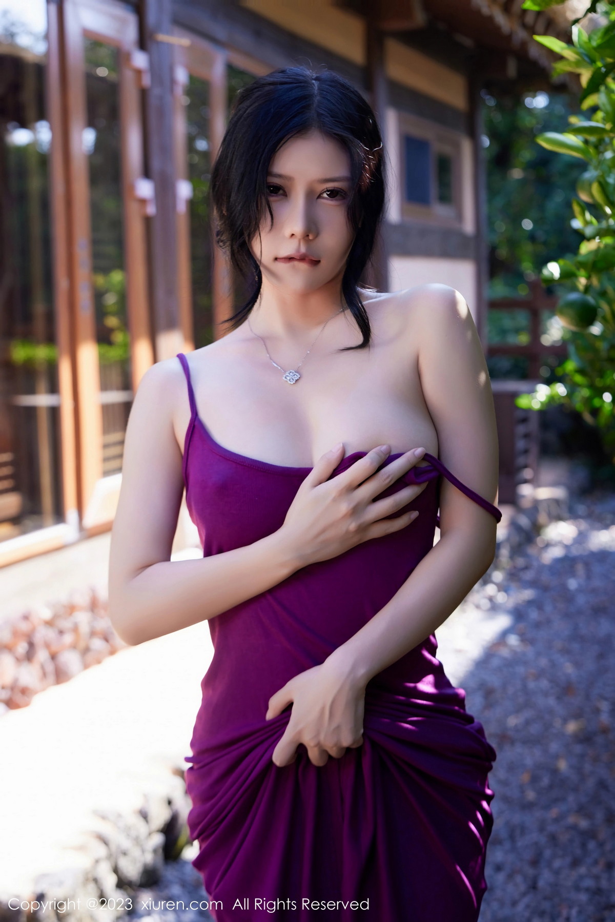 [XiuRen]高清写真图 2023.10.10 No.7485 尹甜甜 长裙美腿