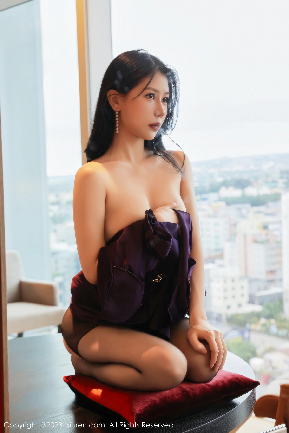 [XiuRen]高清写真图 2023.11.22 No.7700 尹甜甜 黑丝美腿