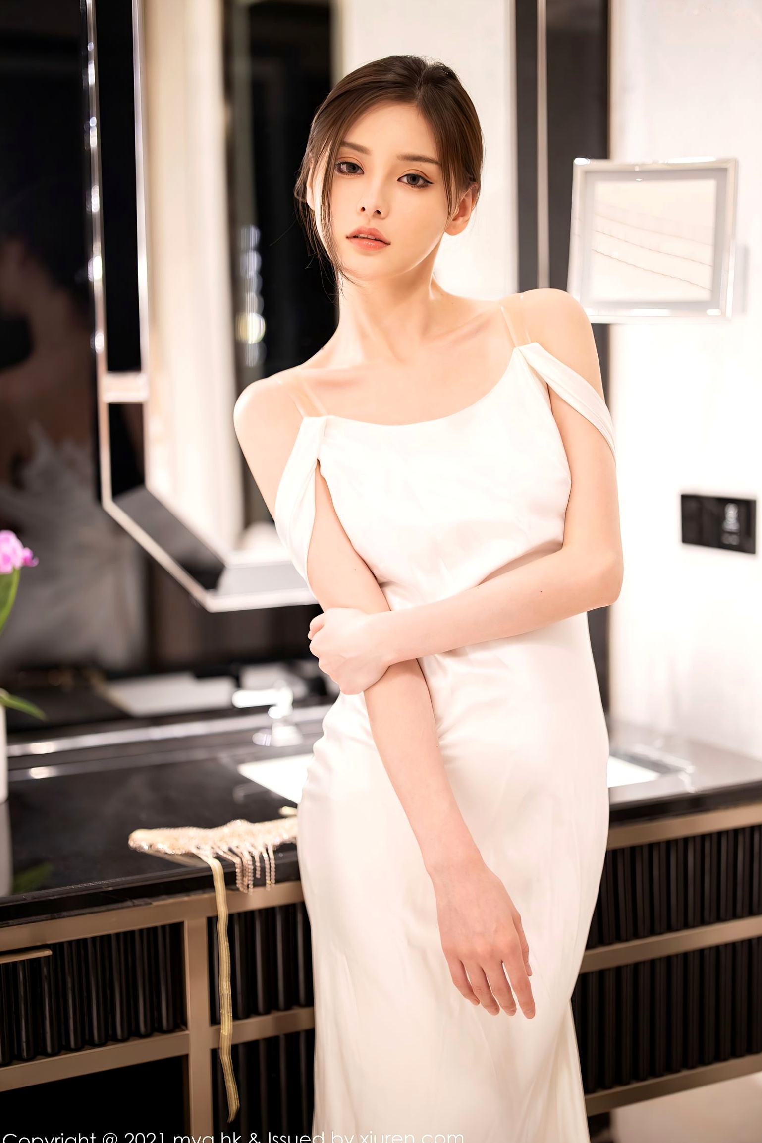 Gallery - MyGirl美媛馆-552-小夕Juju-纯白新娘礼服诱惑写真，修长美腿演绎极致丝袜视觉盛宴，江浙沪旅拍唯美浪漫风格美媛馆丝袜诱惑婚纱私房照 小夕juju女神私房照_秀色女神 - image 27