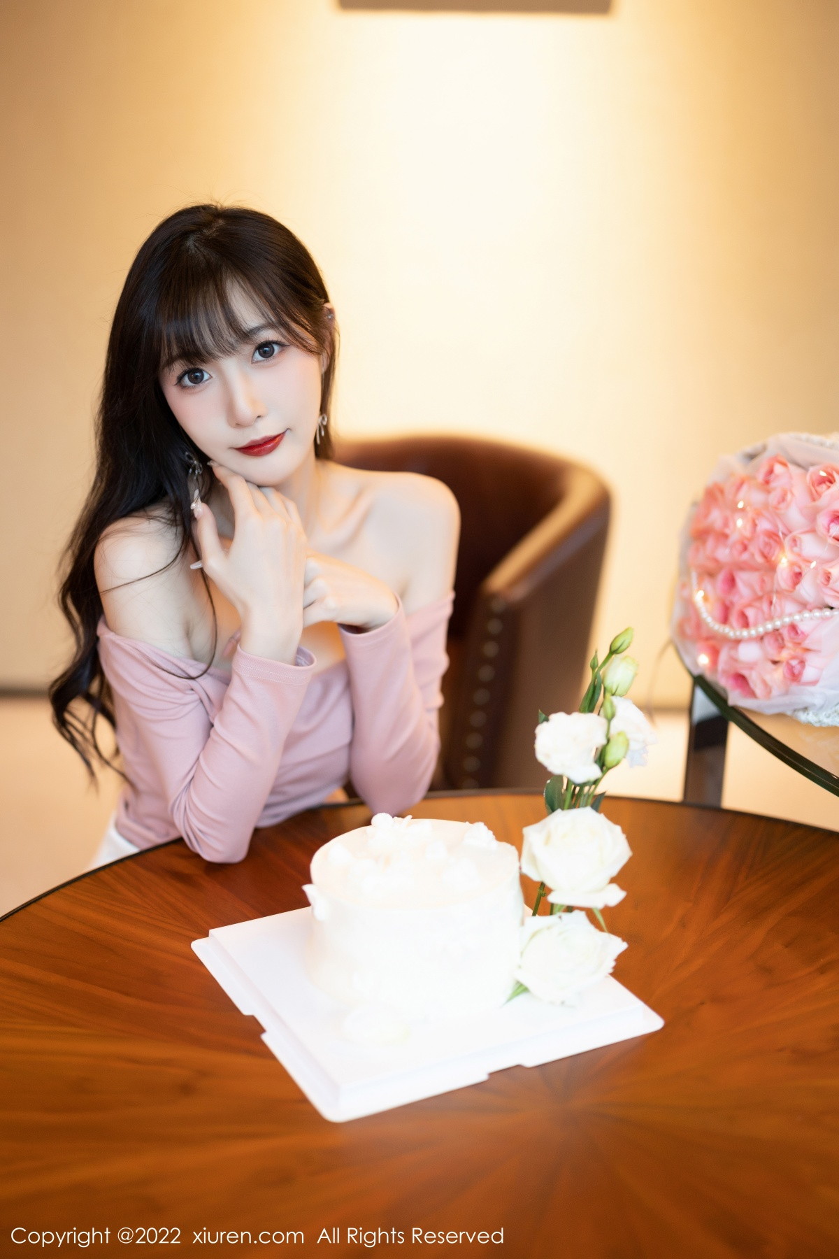 [XiuRen]高清写真图 2022.11.30 No.5934 林星阑 短裙美腿
