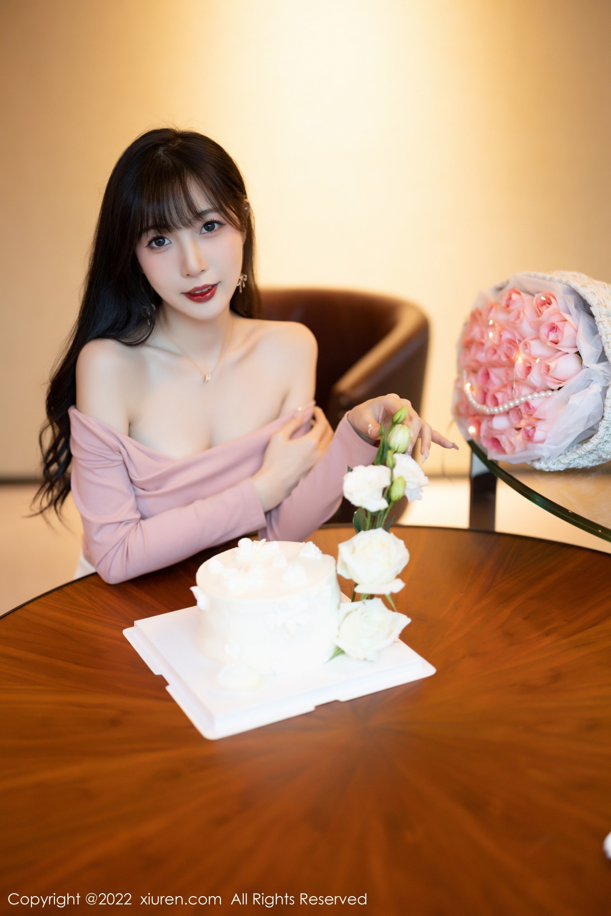 [XiuRen]高清写真图 2022.11.30 No.5934 林星阑 短裙美腿