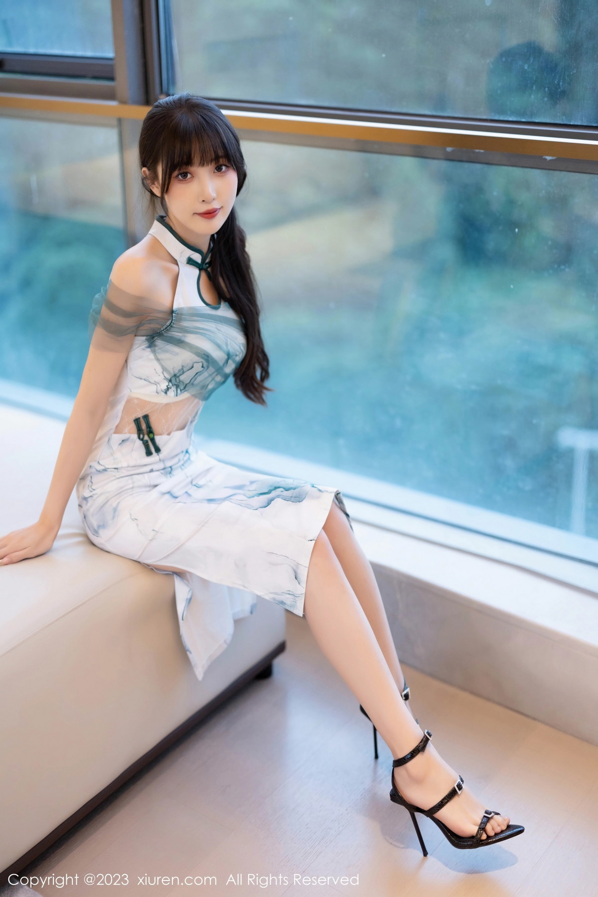 [XiuRen]高清写真图 2023.11.02 No.7605 林星阑 旗袍美腿
