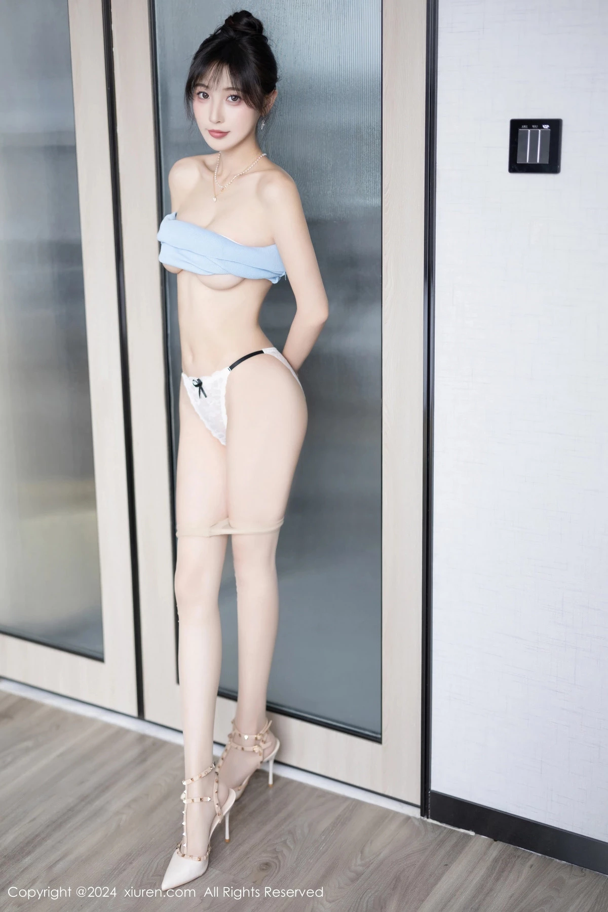 [XiuRen]高清写真图 2024.03.01 No.8165 林星阑 性感黑丝