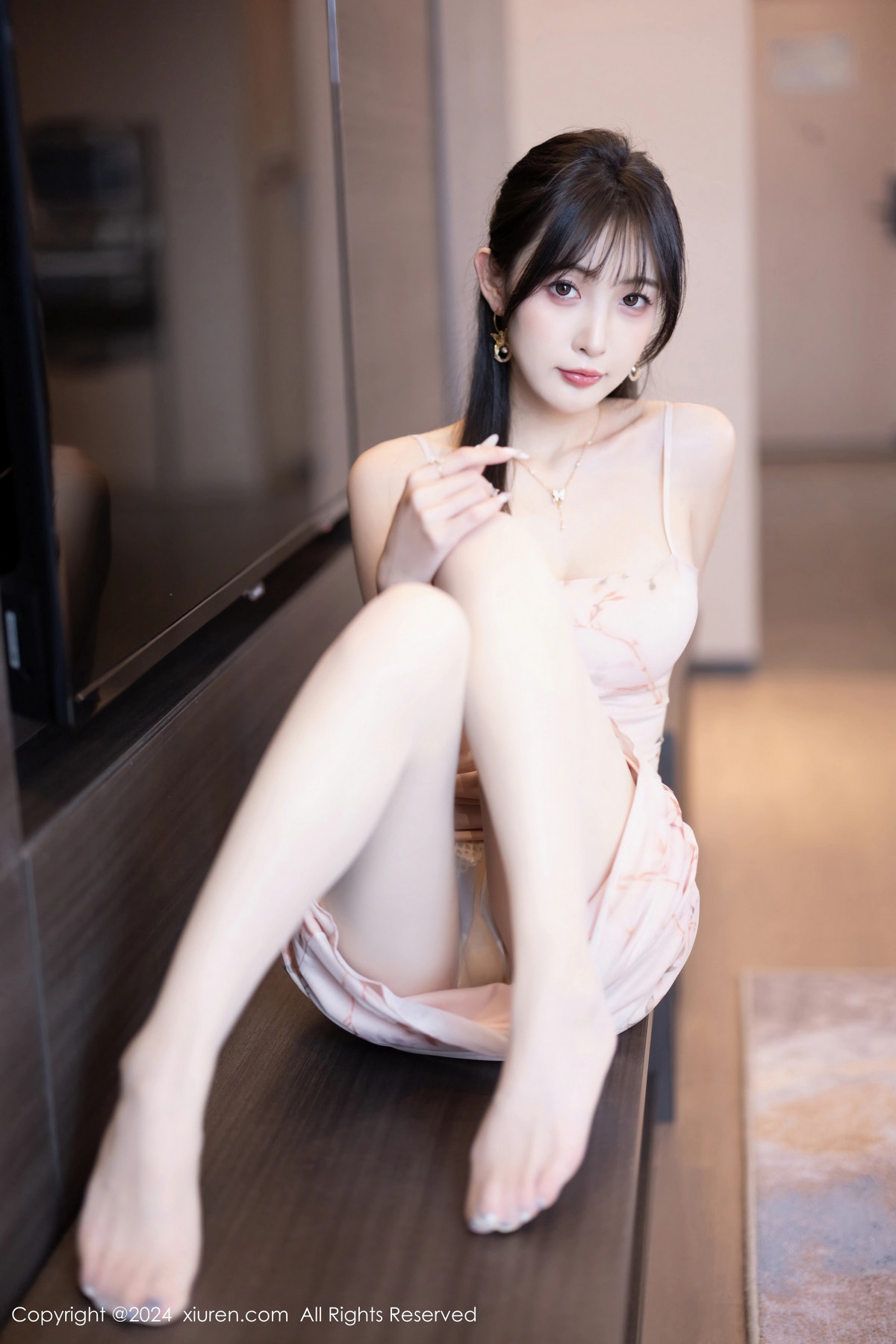 [XiuRen]高清写真图 2024.06.11 No.8682 林星阑 丝袜美腿