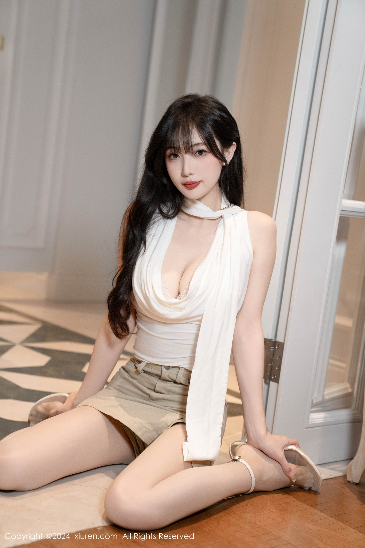 [XiuRen]高清写真图 2024.07.12 No.8849 林星阑 丝袜美腿