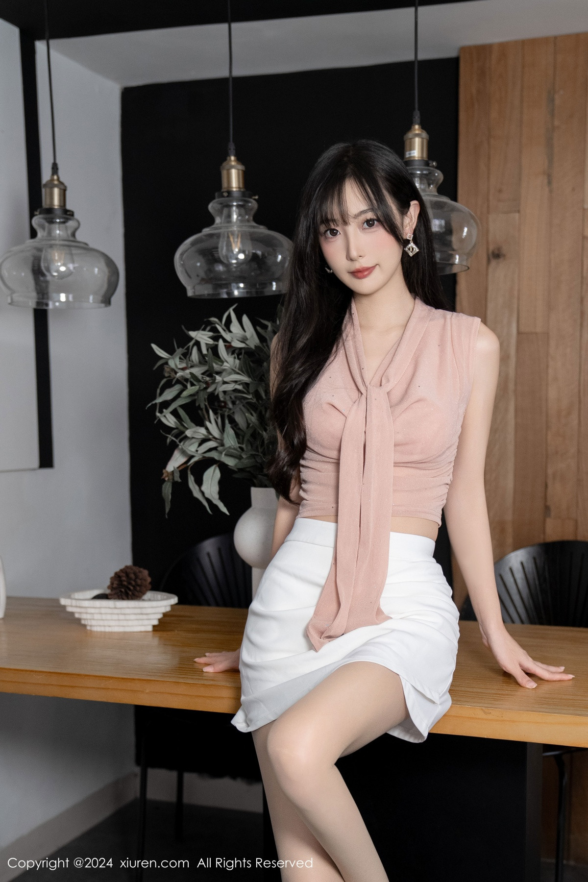[XiuRen]高清写真图 2024.08.07 No.8980 林星阑 丝袜美腿