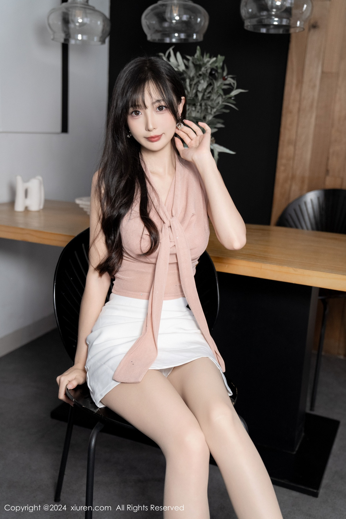 [XiuRen]高清写真图 2024.08.07 No.8980 林星阑 丝袜美腿