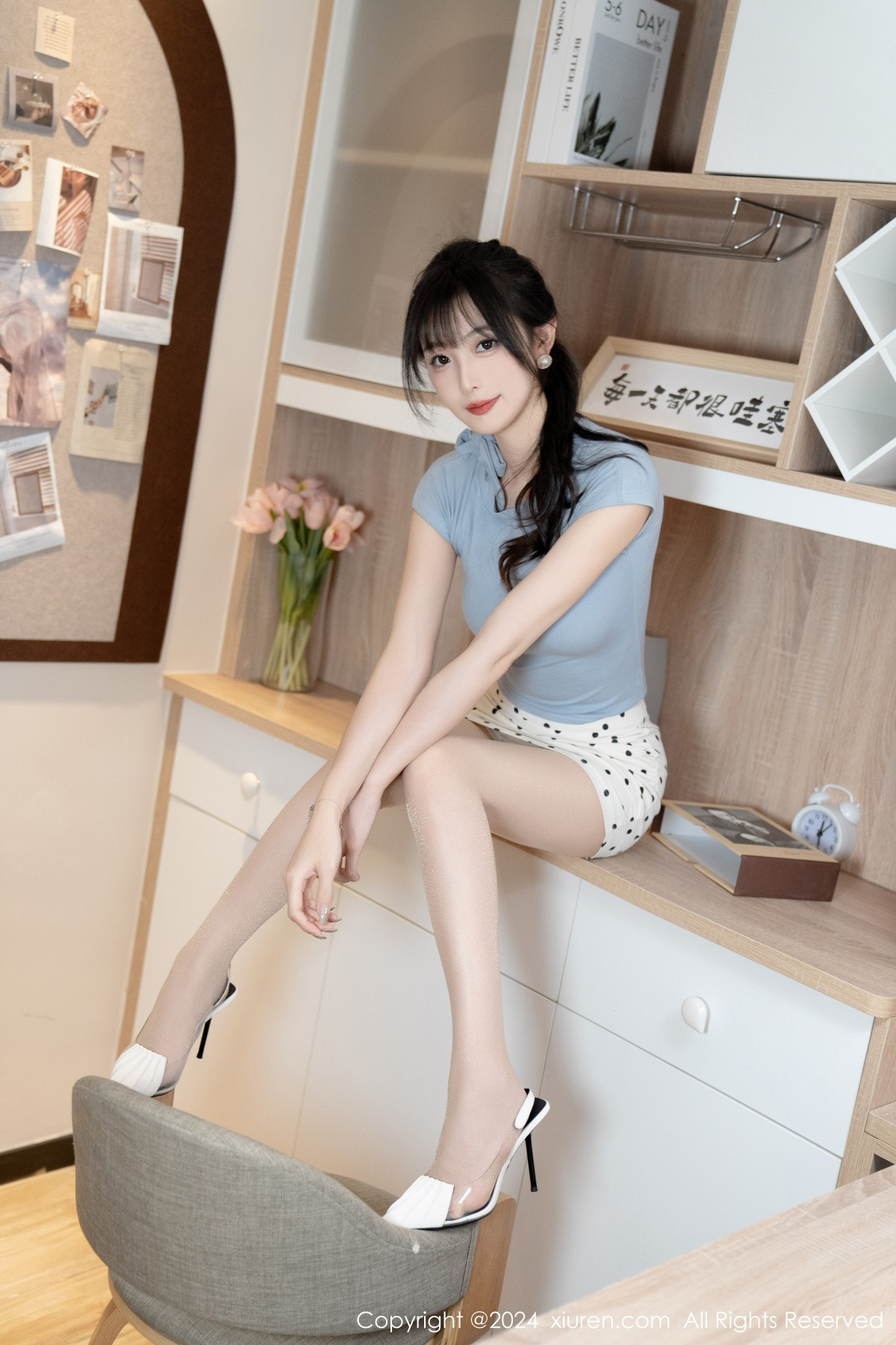 [XiuRen]高清写真图 2024.08.22 No.9054 林星阑 丝袜美腿