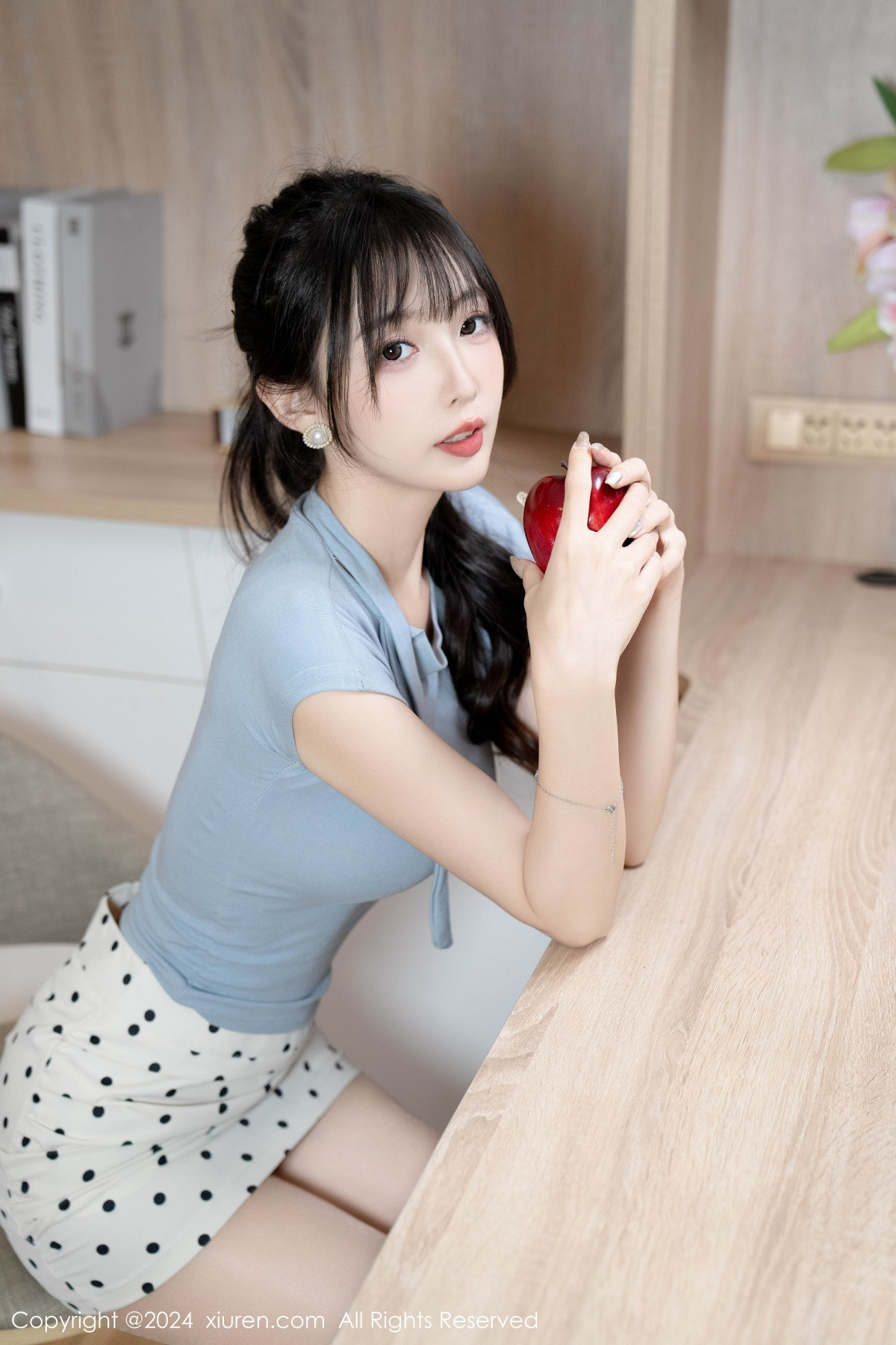 [XiuRen]高清写真图 2024.08.22 No.9054 林星阑 丝袜美腿