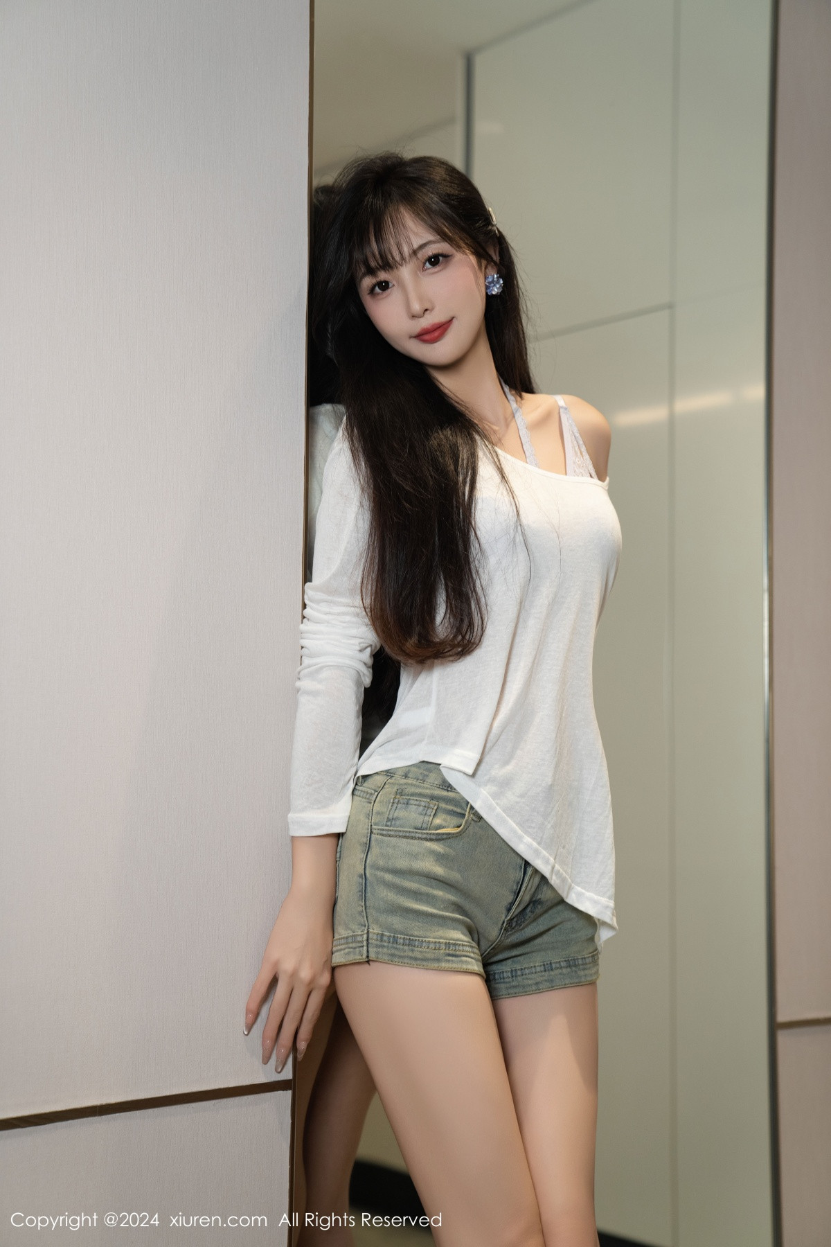 [XiuRen]高清写真图 2024.09.26 No.9215 林星阑 美腿性感