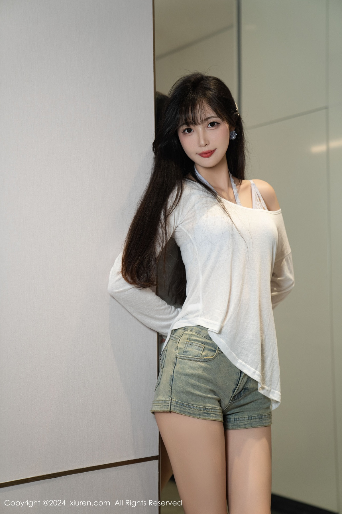 [XiuRen]高清写真图 2024.09.26 No.9215 林星阑 美腿性感