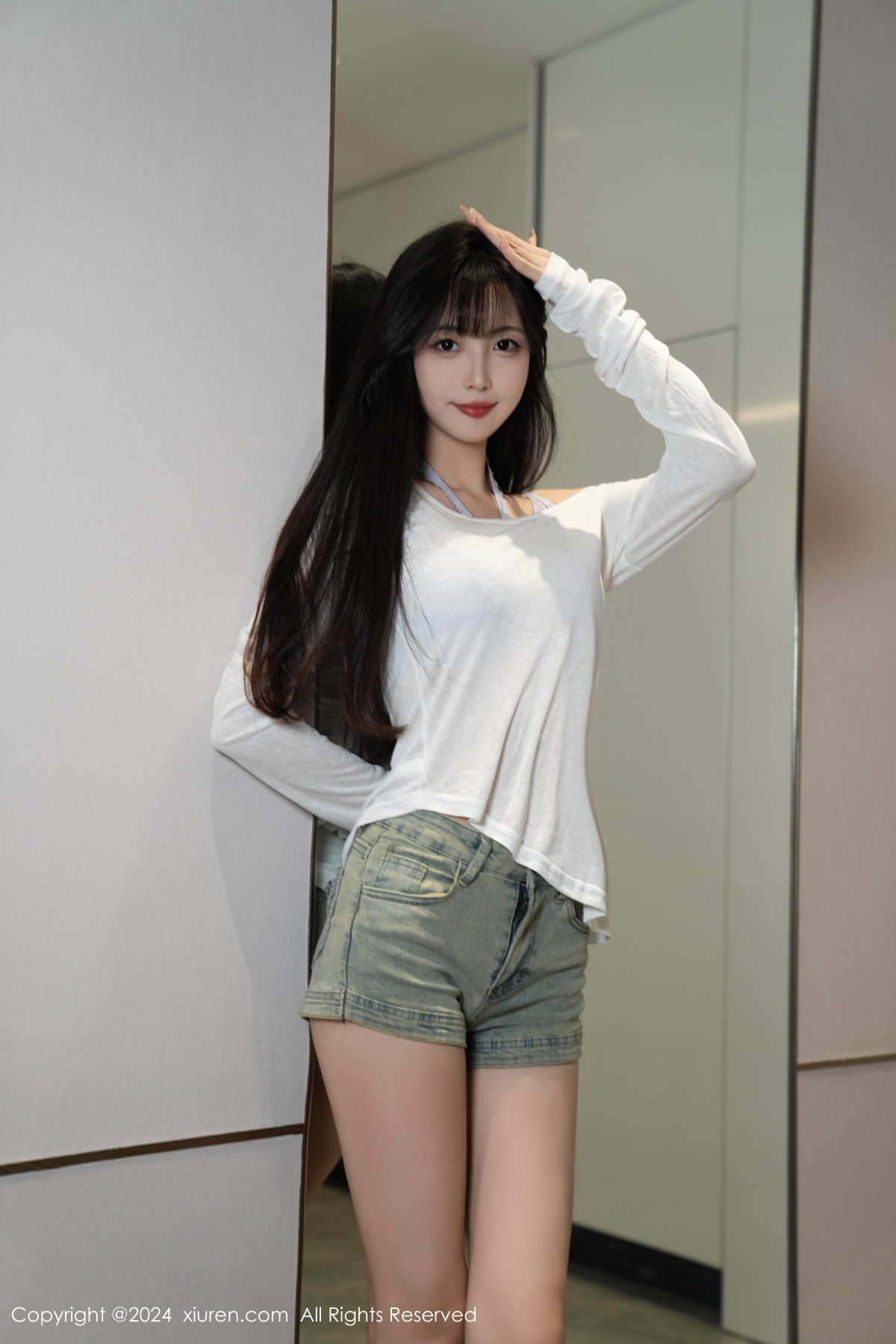 [XiuRen]高清写真图 2024.09.26 No.9215 林星阑 美腿性感