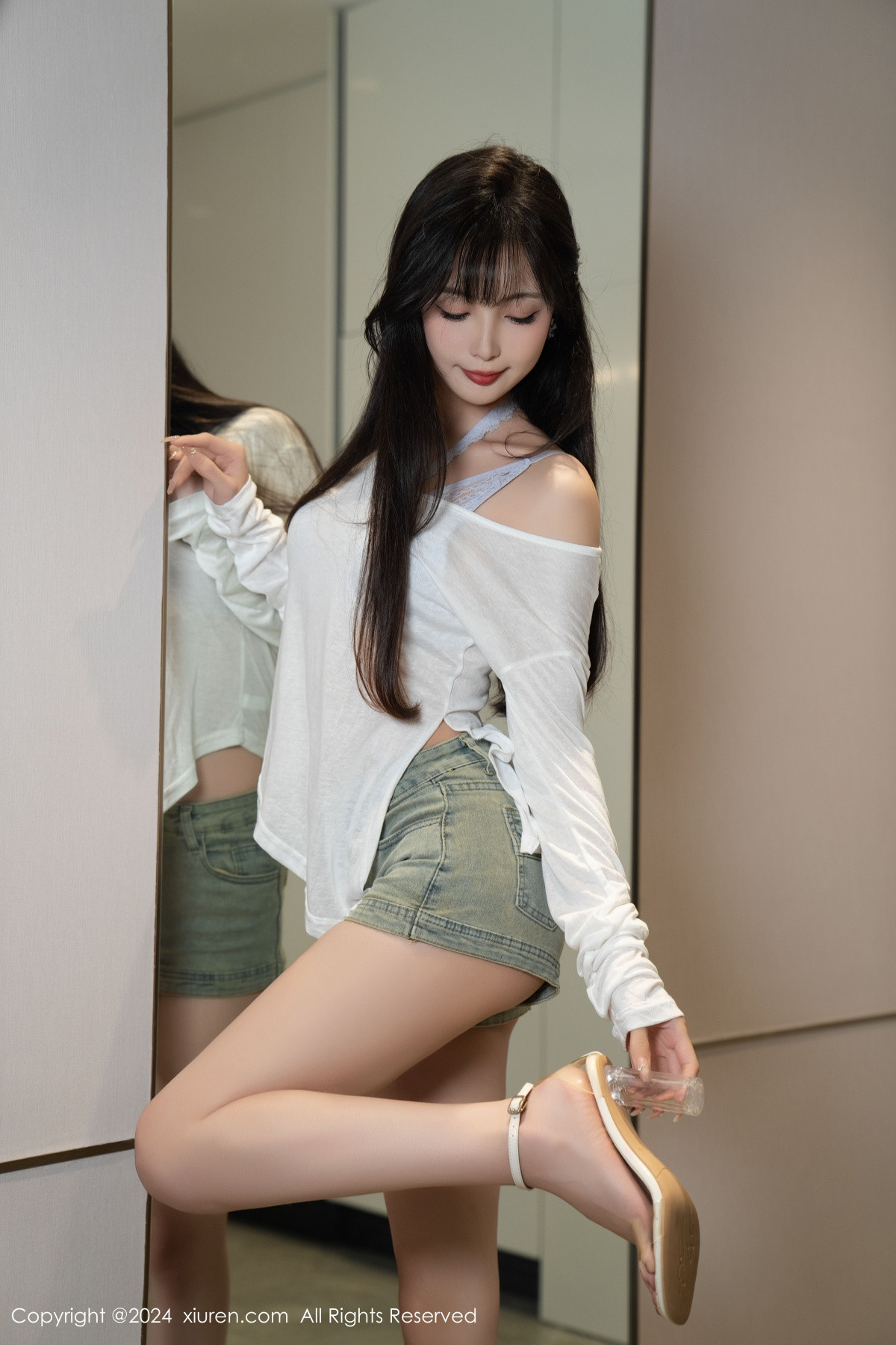 [XiuRen]高清写真图 2024.09.26 No.9215 林星阑 美腿性感