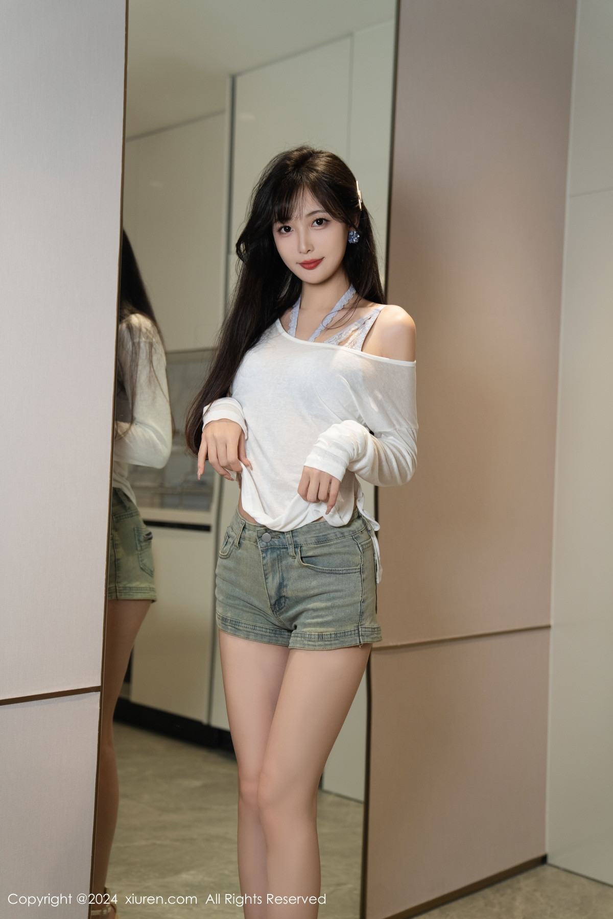 [XiuRen]高清写真图 2024.09.26 No.9215 林星阑 美腿性感