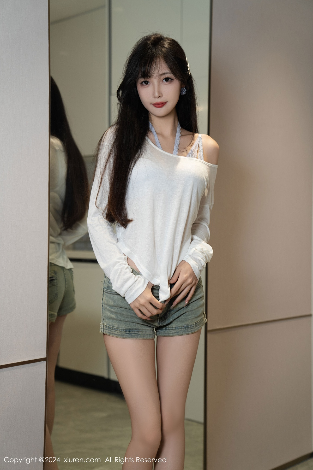 [XiuRen]高清写真图 2024.09.26 No.9215 林星阑 美腿性感
